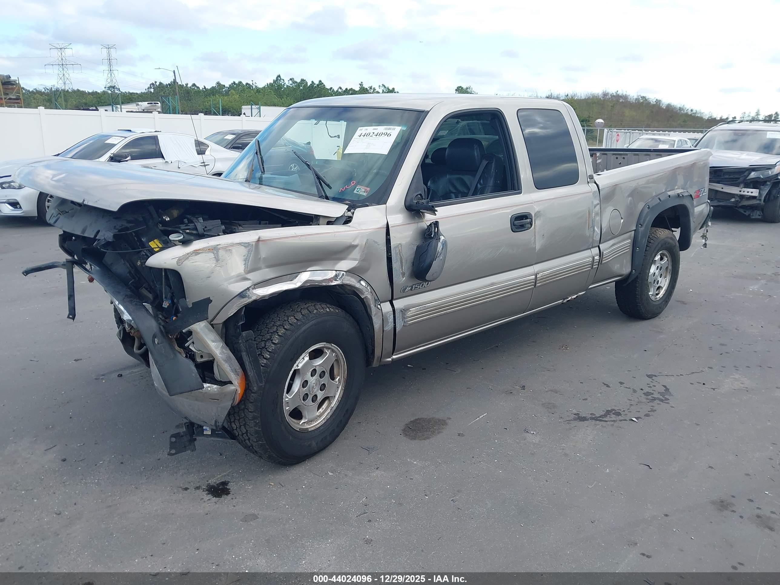 CHEVROLET SILVERADO image 2