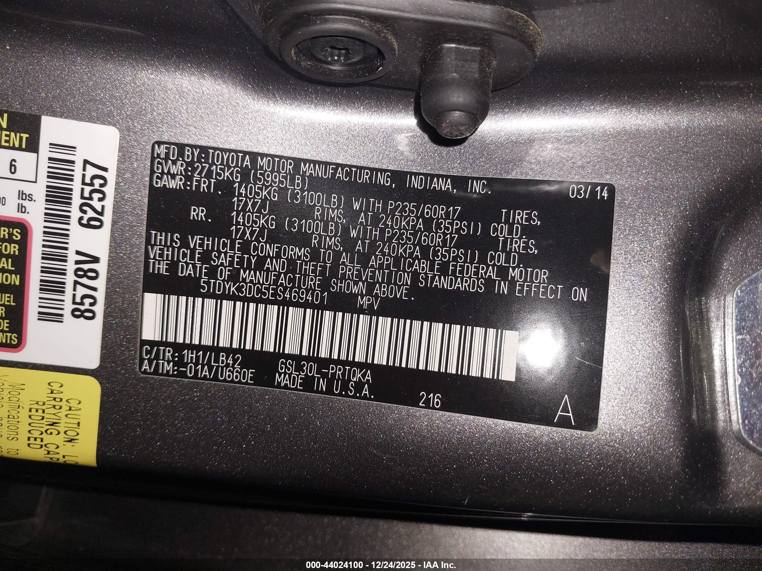 TOYOTA SIENNA image 9