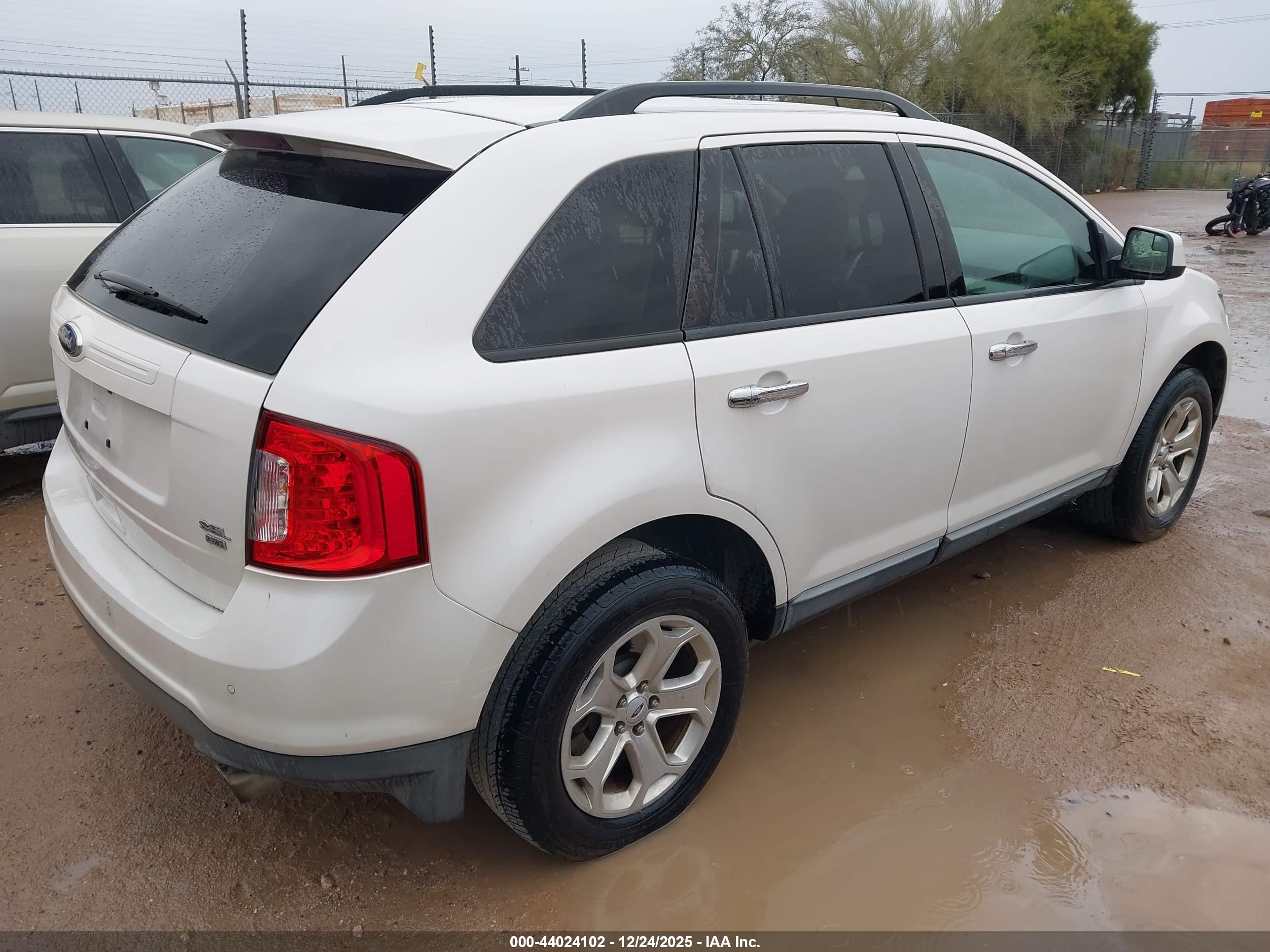 FORD EDGE image 4