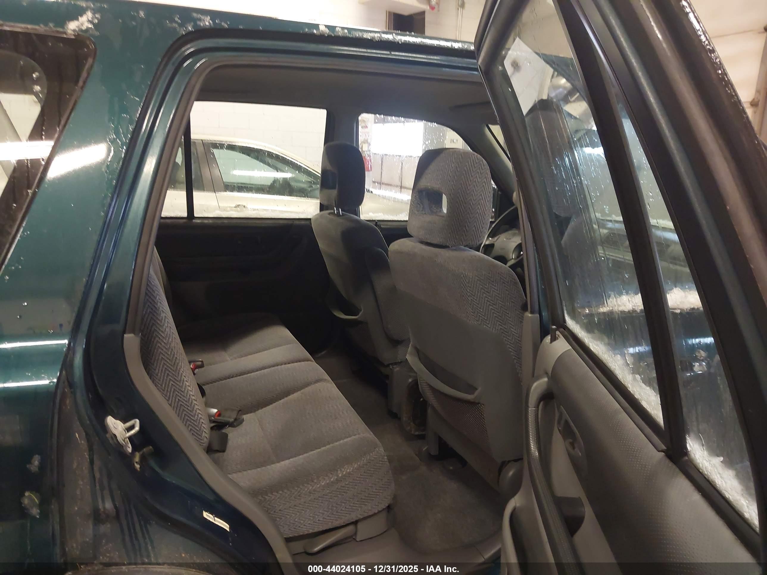 HONDA CR-V image 8