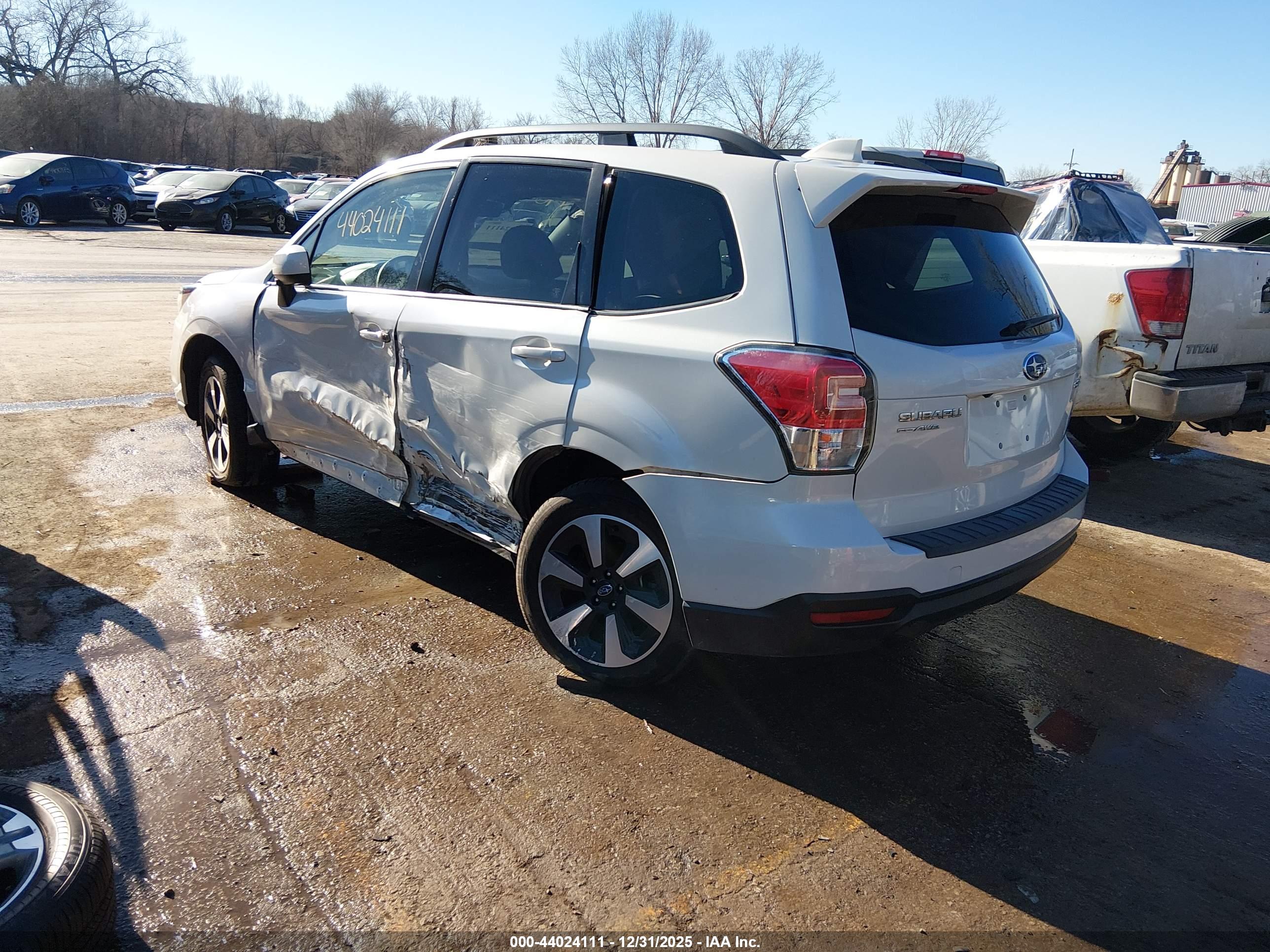 SUBARU FORESTER image 3