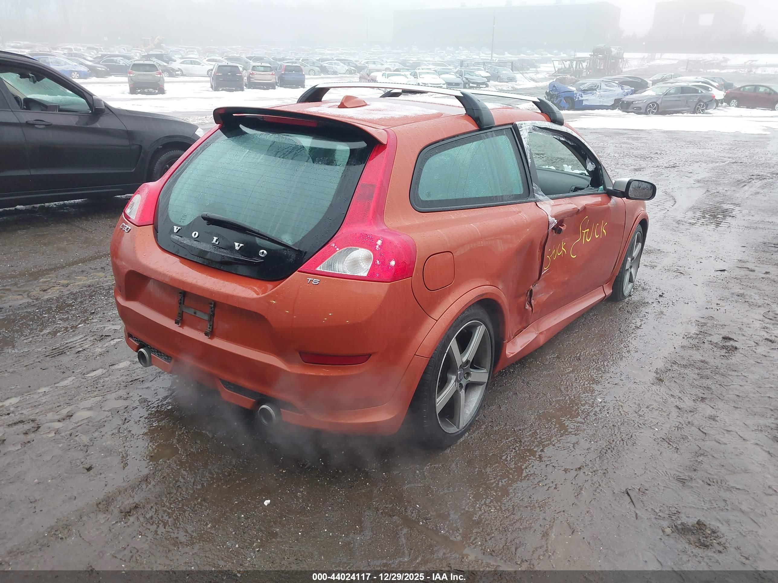 VOLVO C30 image 4