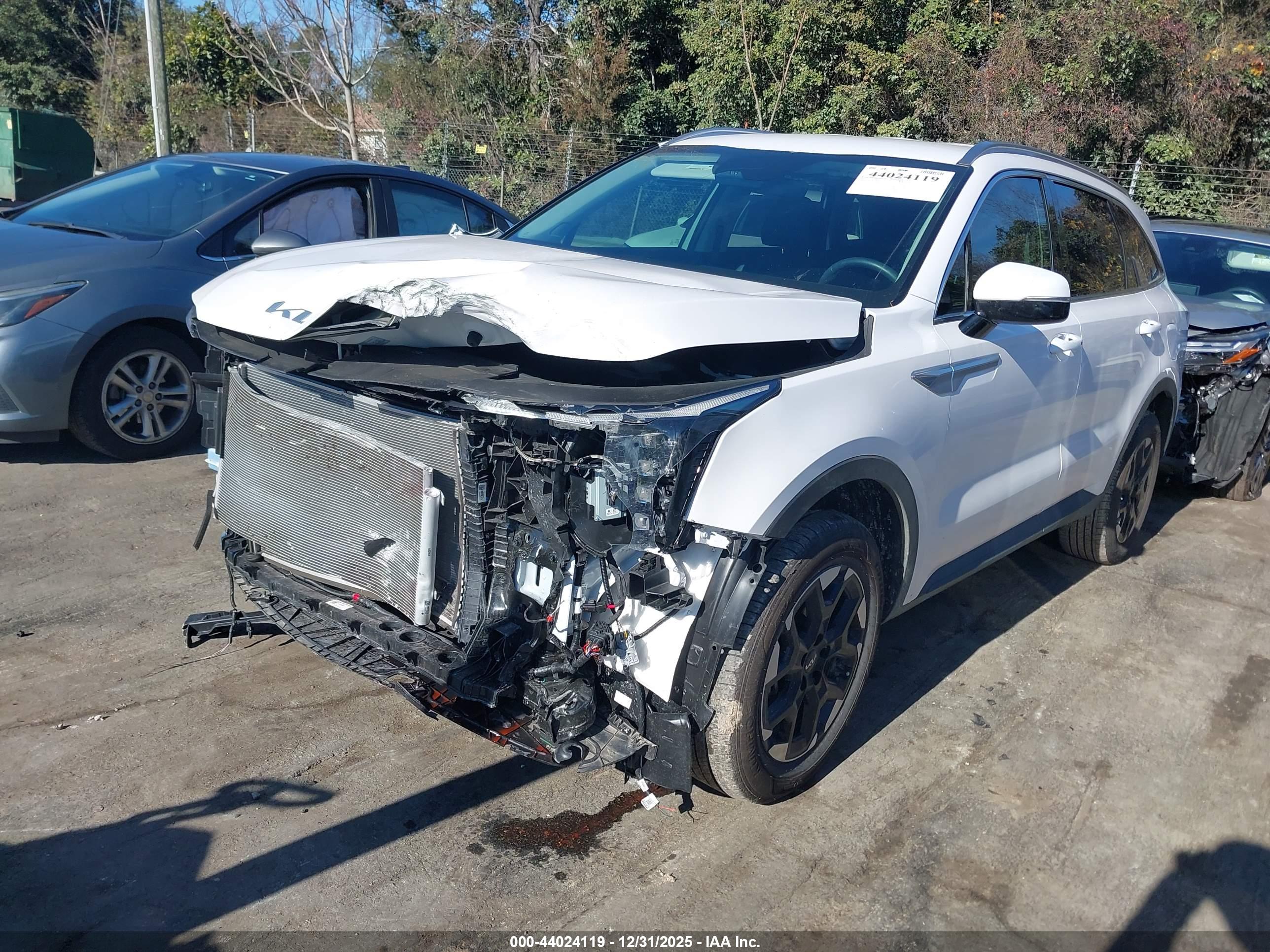KIA SORENTO image 2