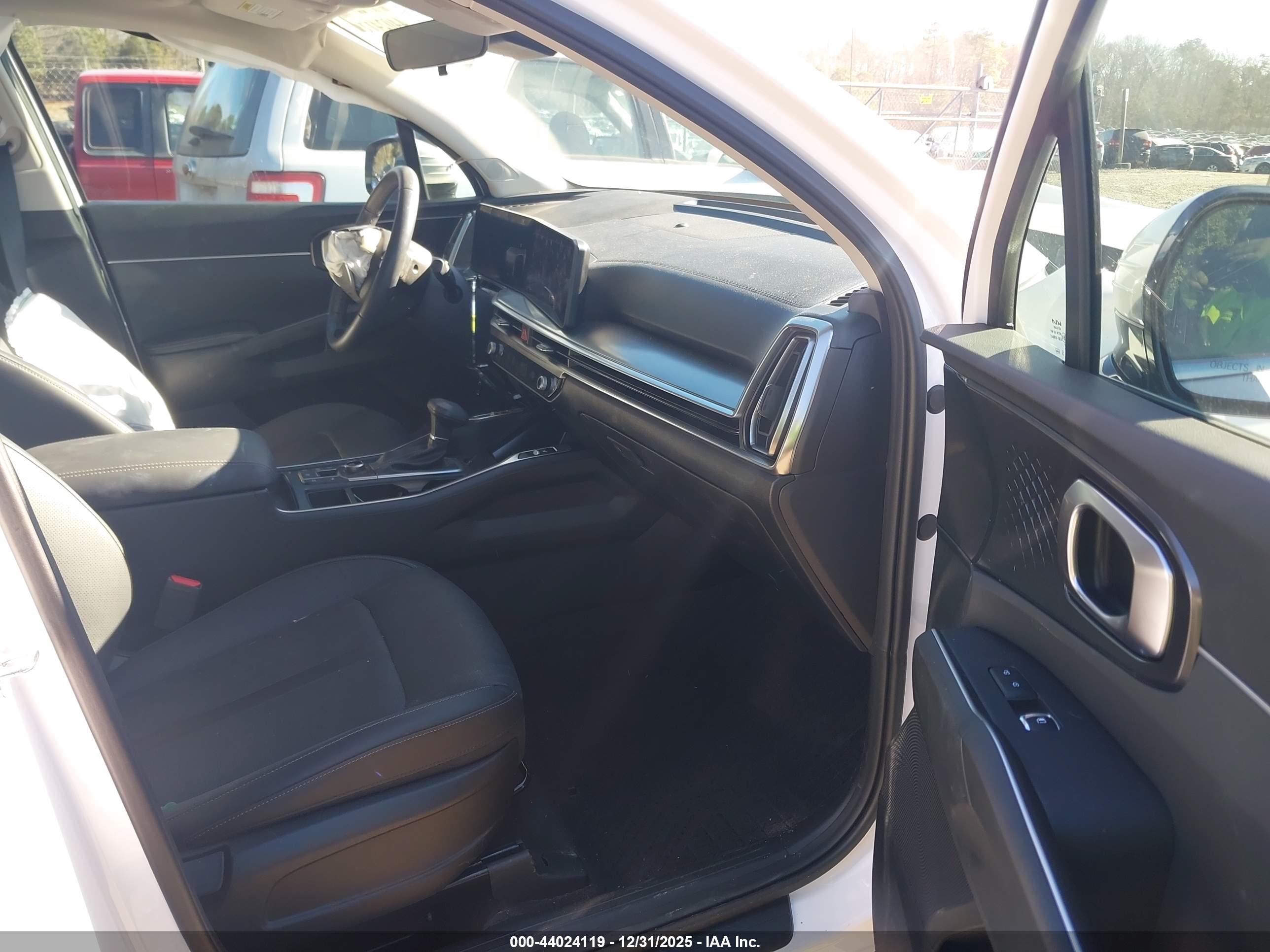 KIA SORENTO image 5