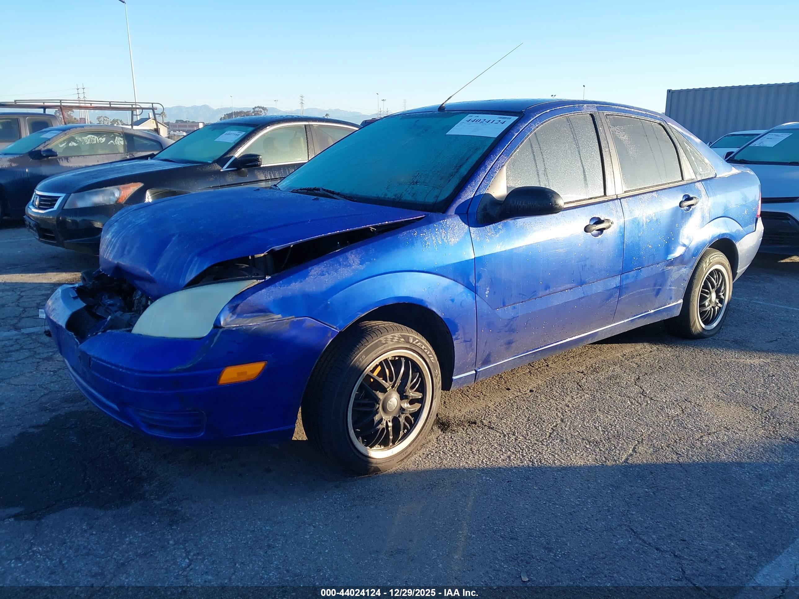 FORD FOCUS image 2