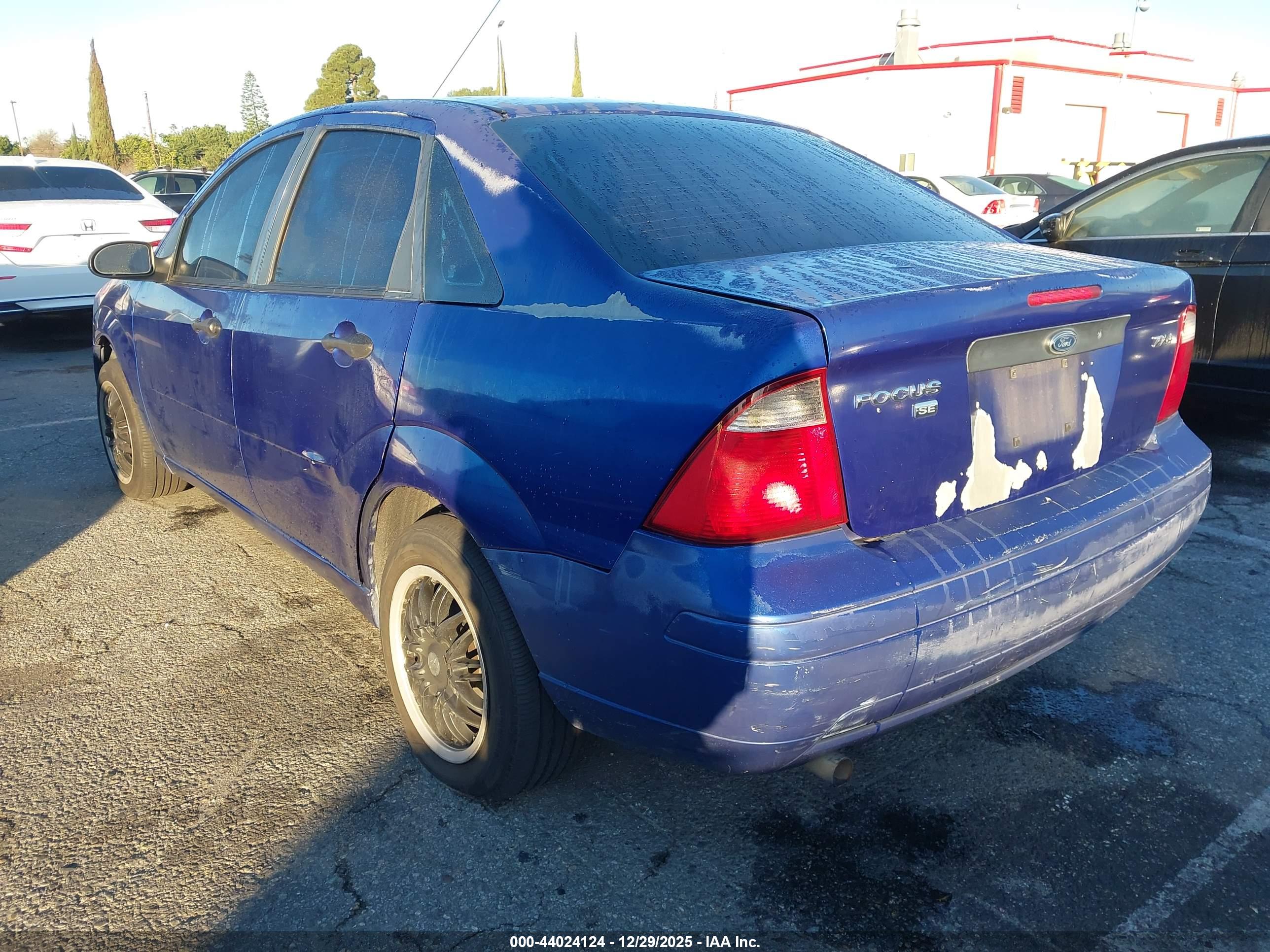 FORD FOCUS image 3