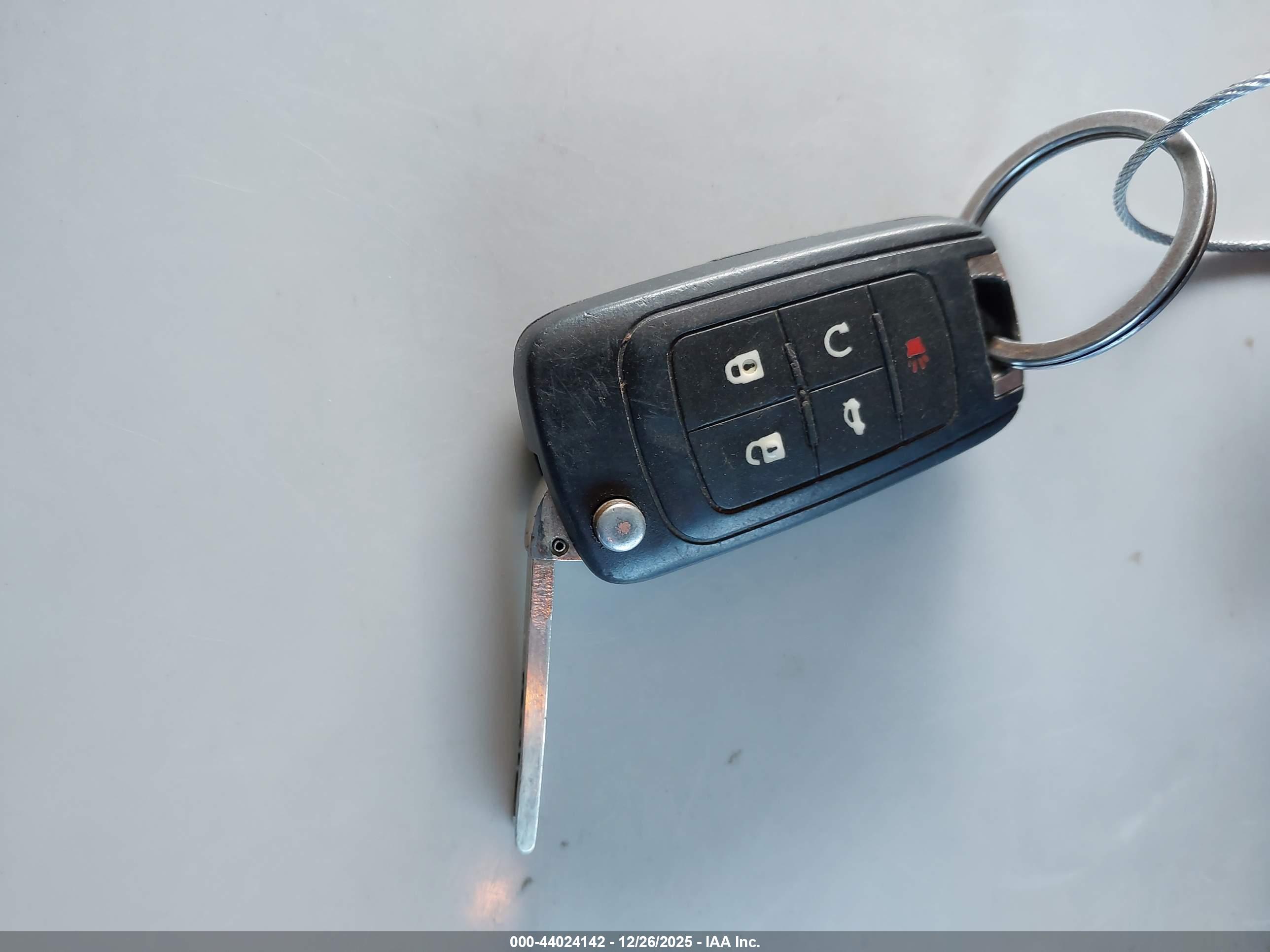 BUICK LACROSSE image 11