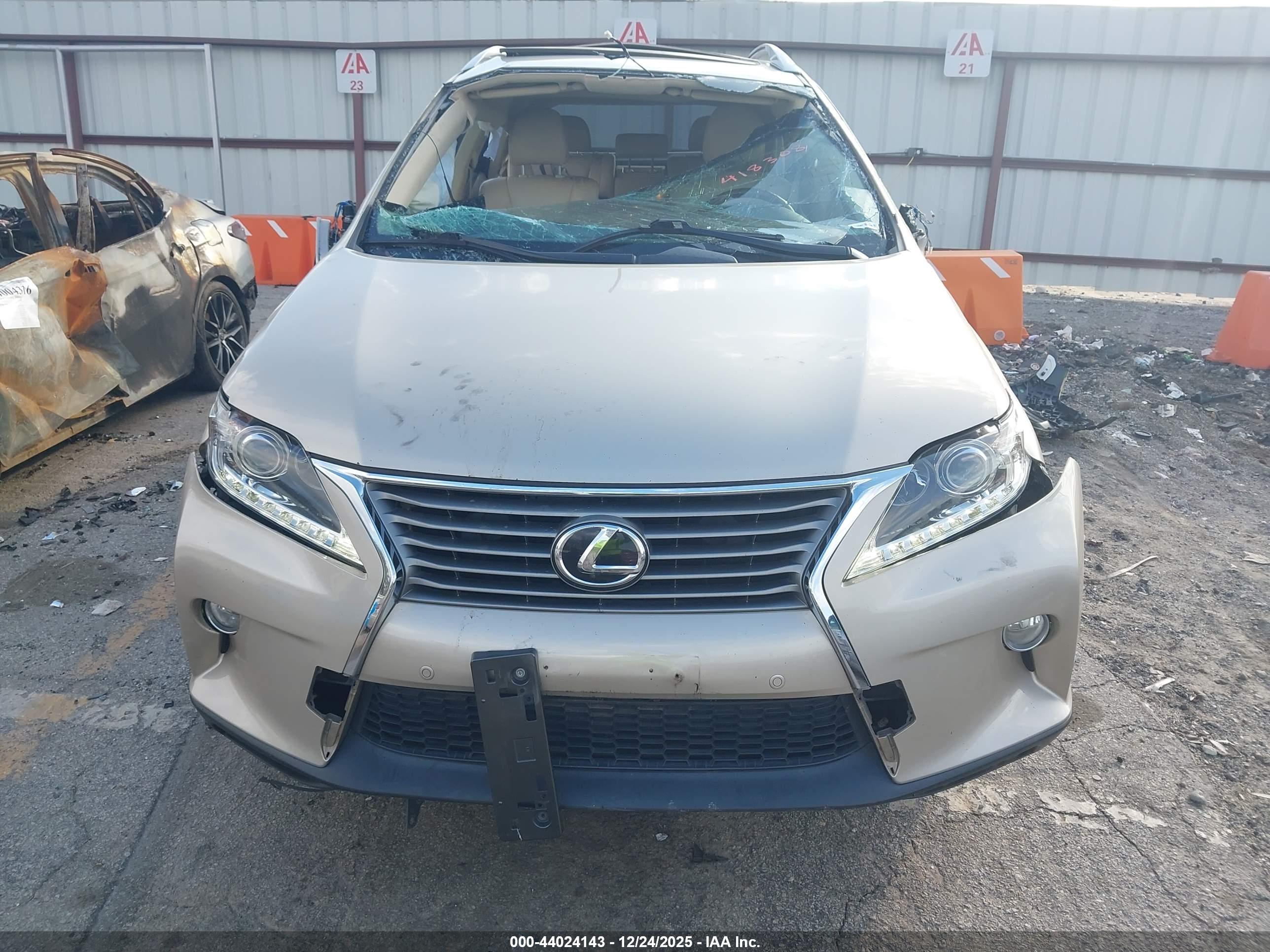 LEXUS RX image 6