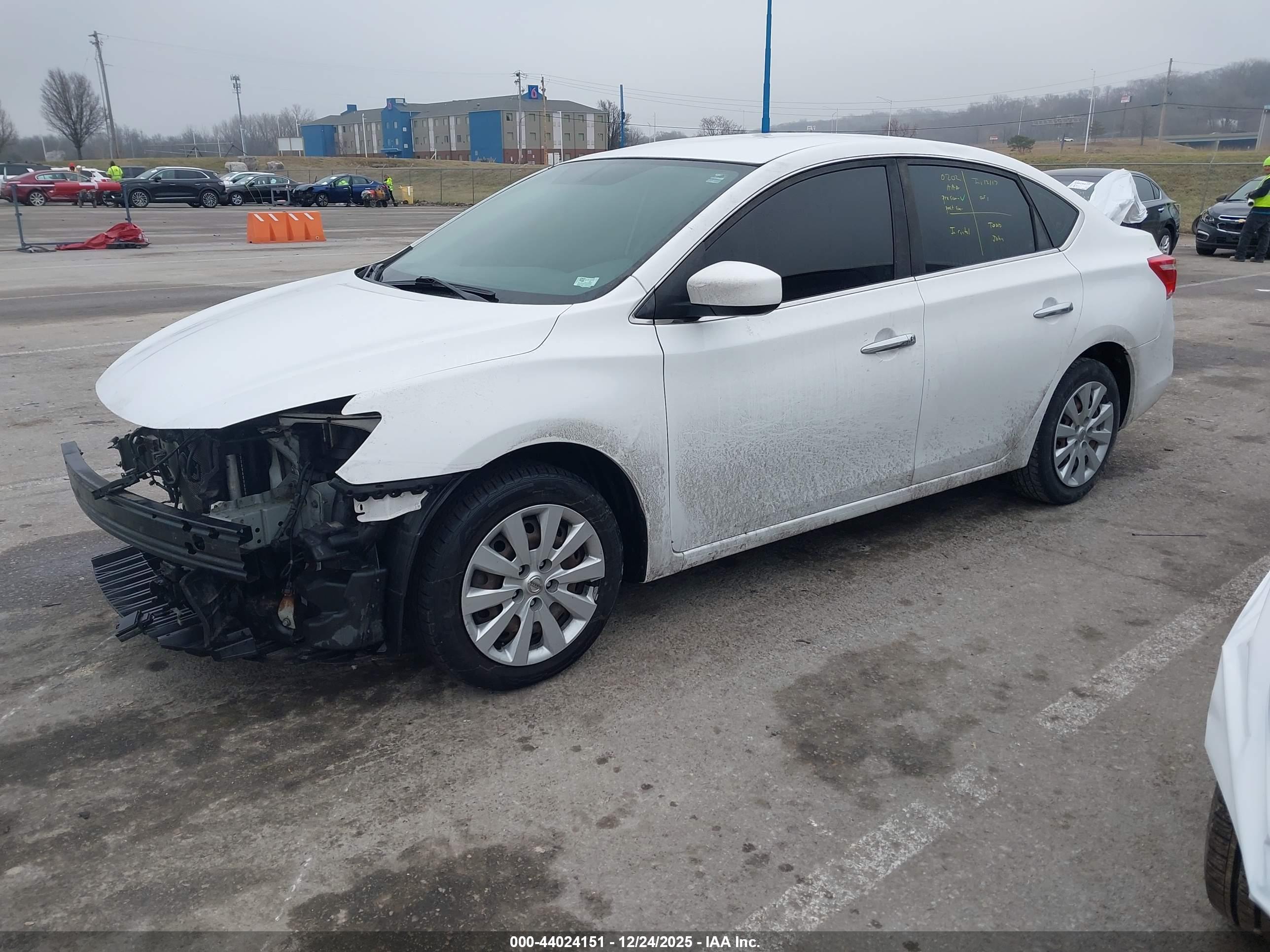 NISSAN SENTRA image 2