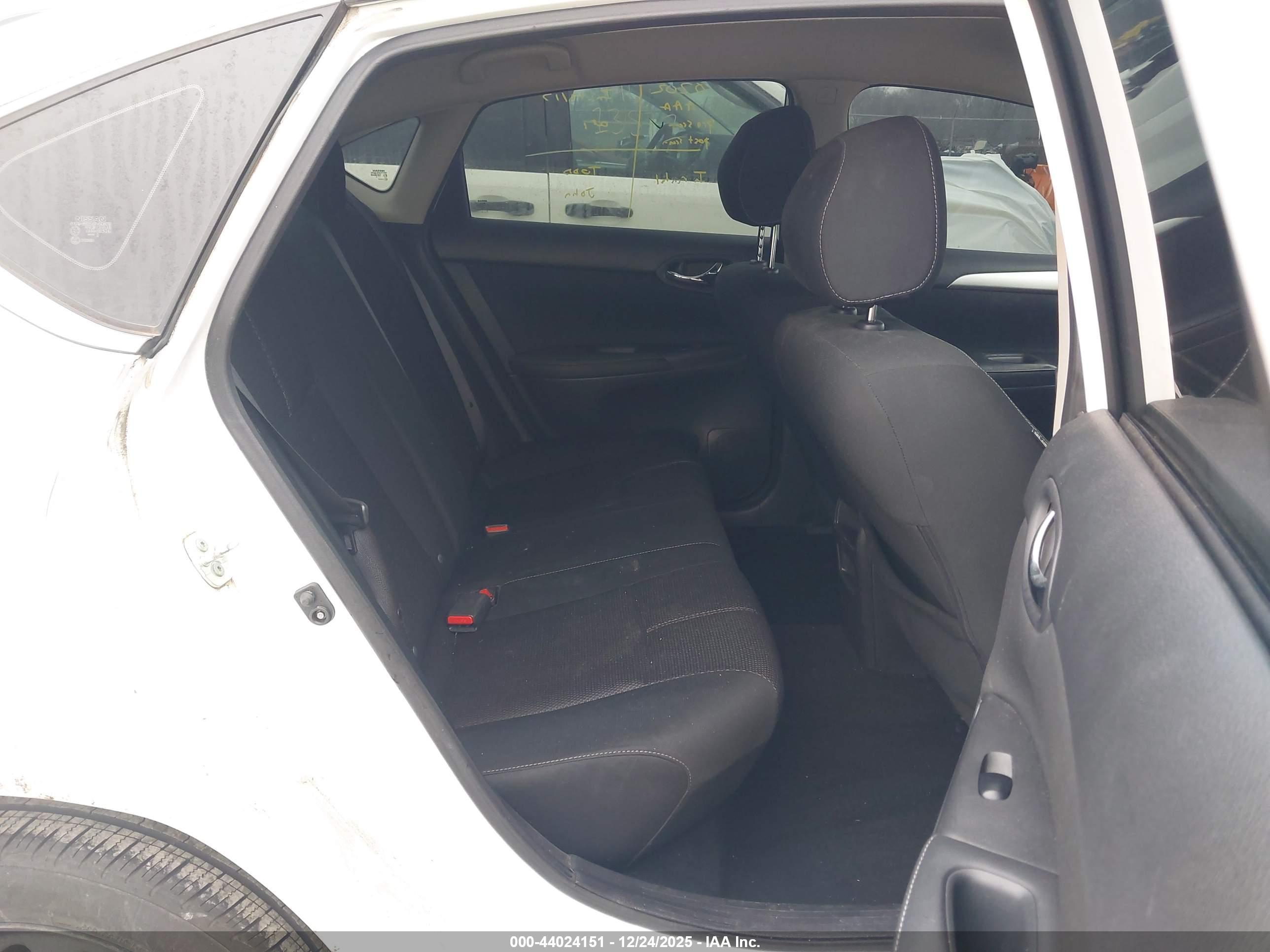 NISSAN SENTRA image 8