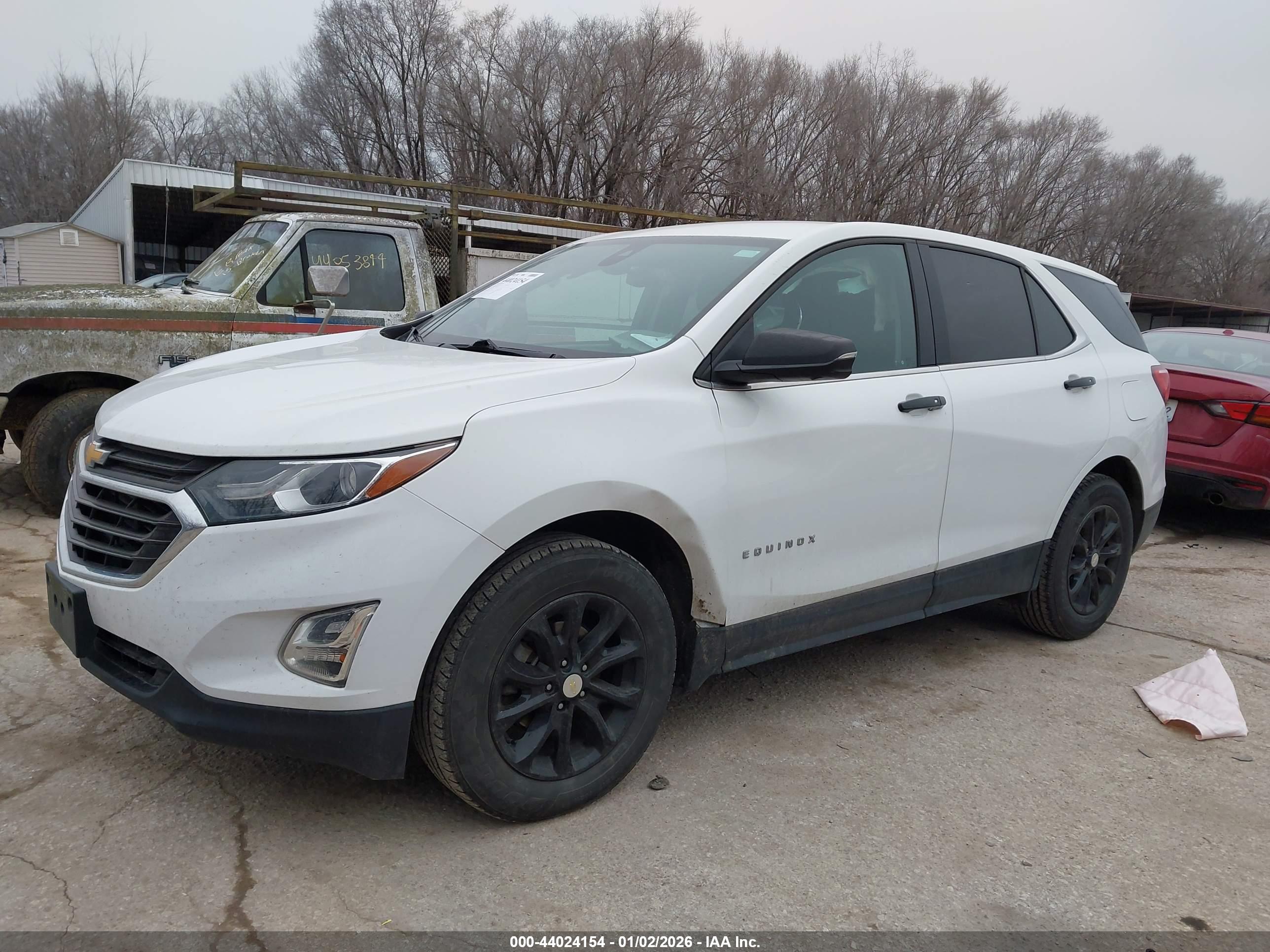CHEVROLET EQUINOX image 2