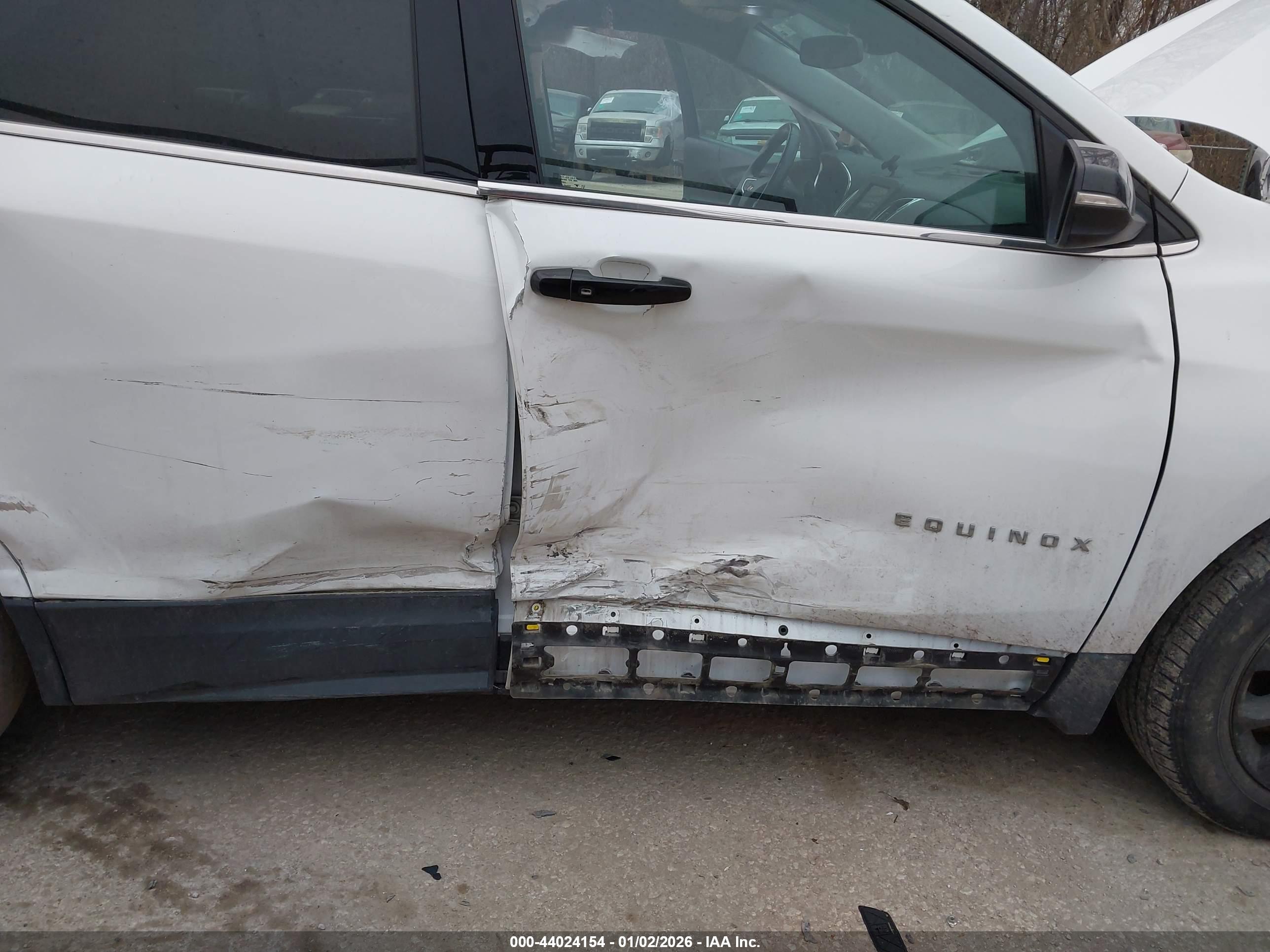 CHEVROLET EQUINOX image 6