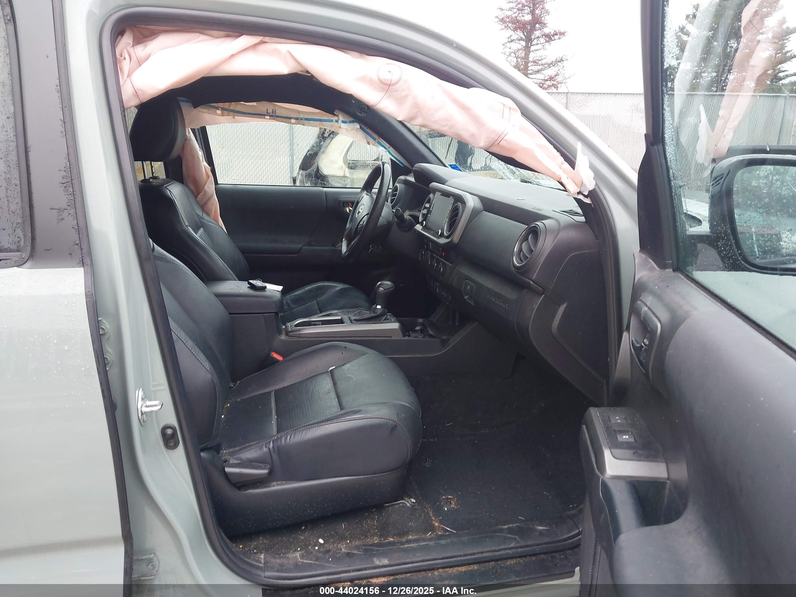 TOYOTA TACOMA image 5