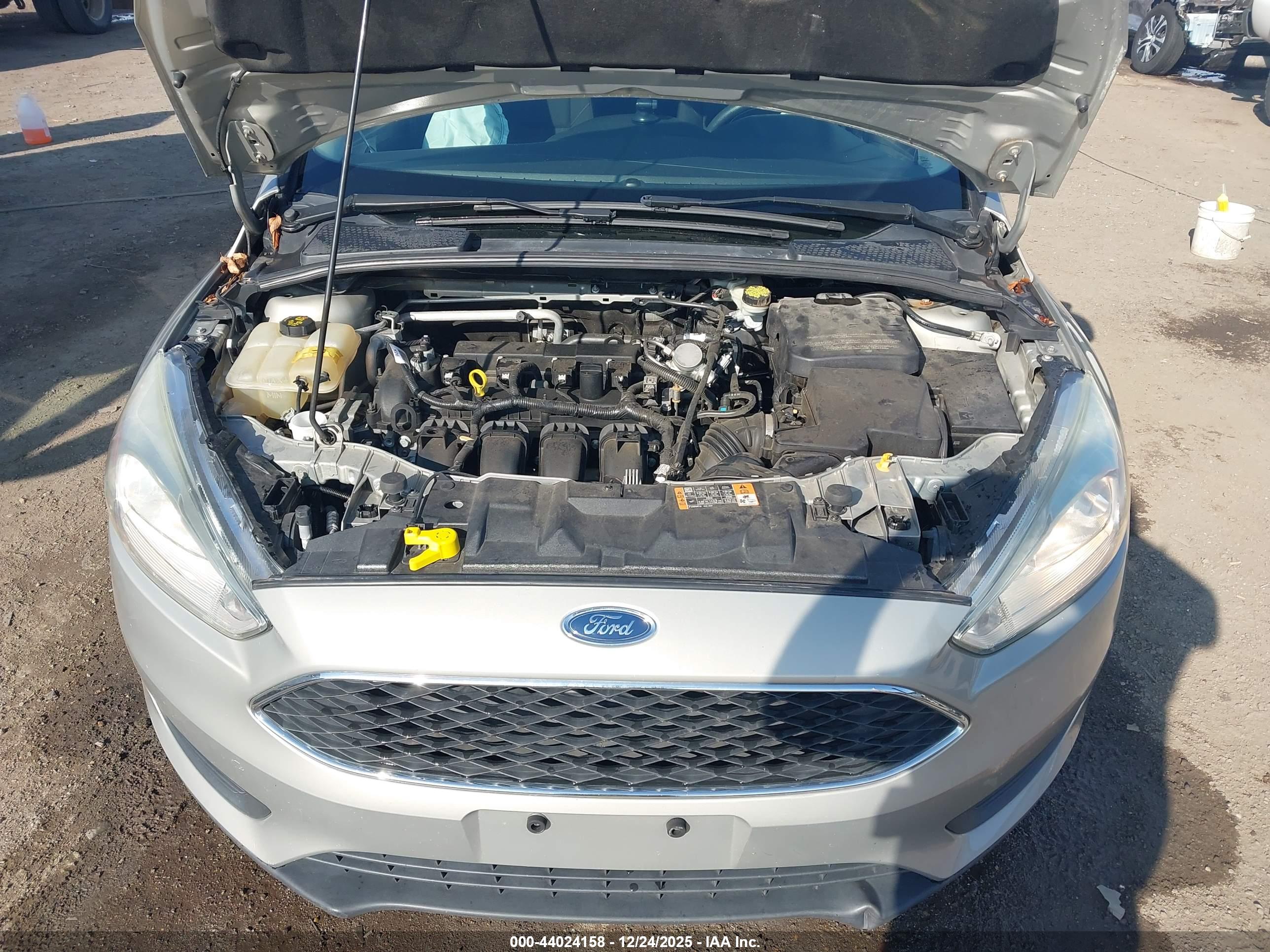 FORD FOCUS image 10