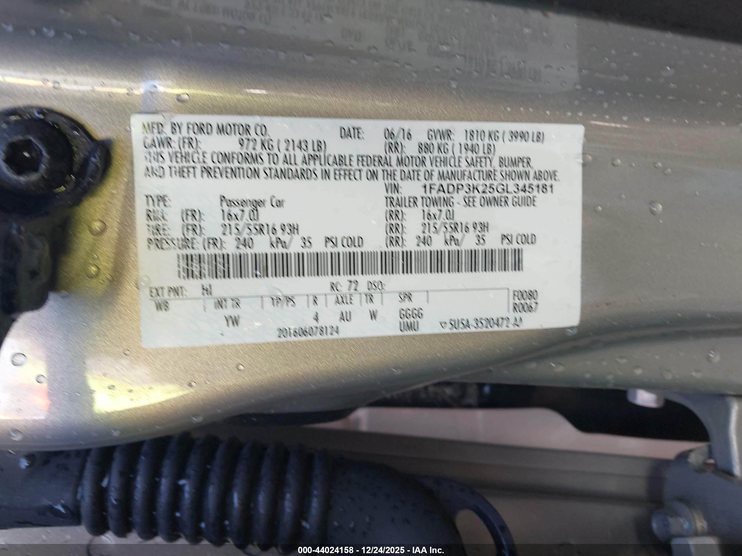 FORD FOCUS image 9