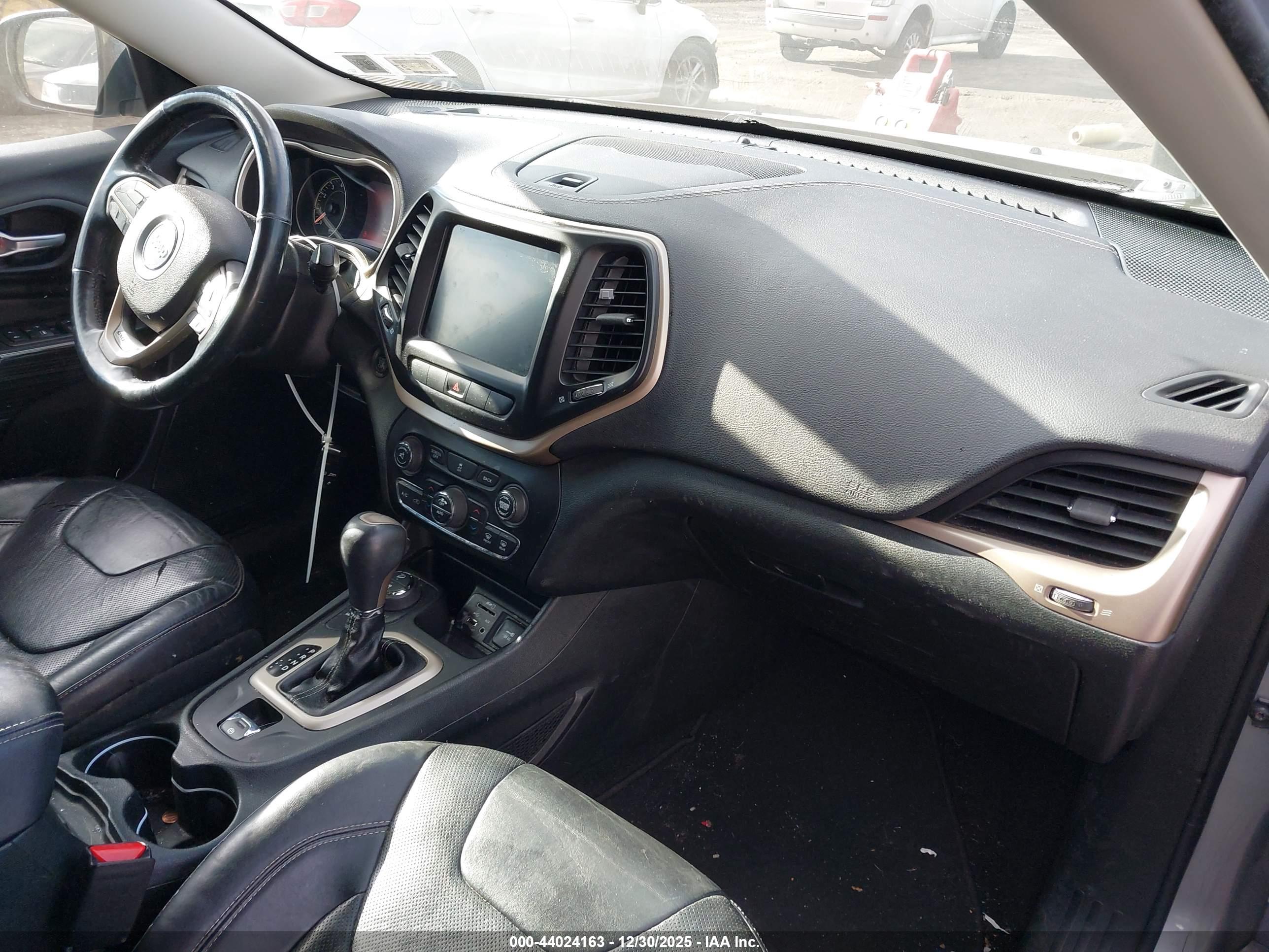 JEEP CHEROKEE image 5
