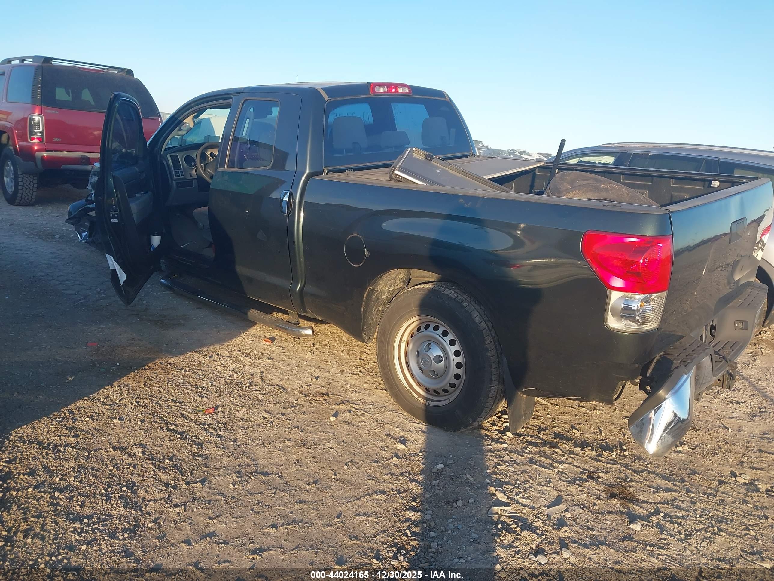 TOYOTA TUNDRA image 3