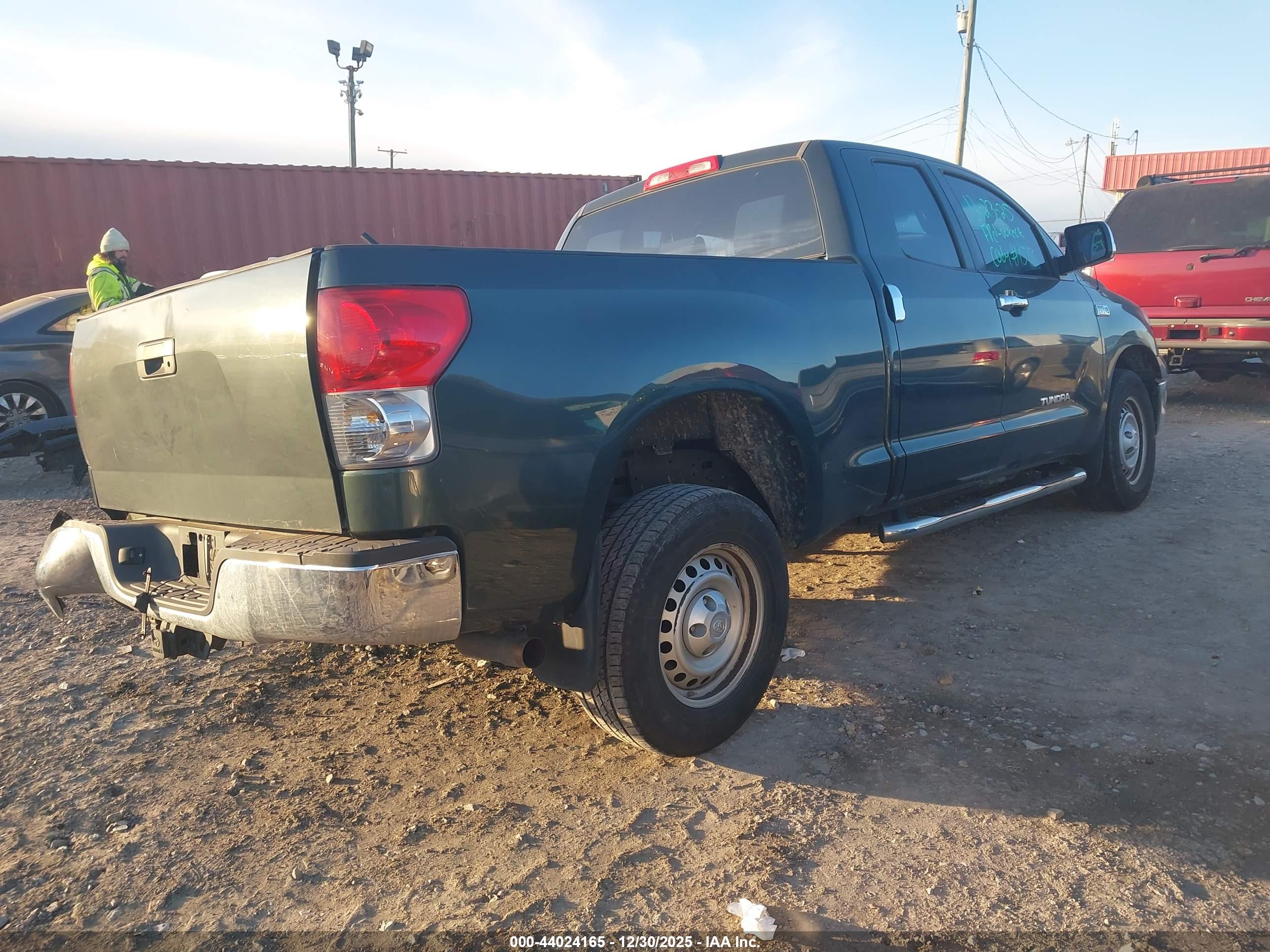 TOYOTA TUNDRA image 4