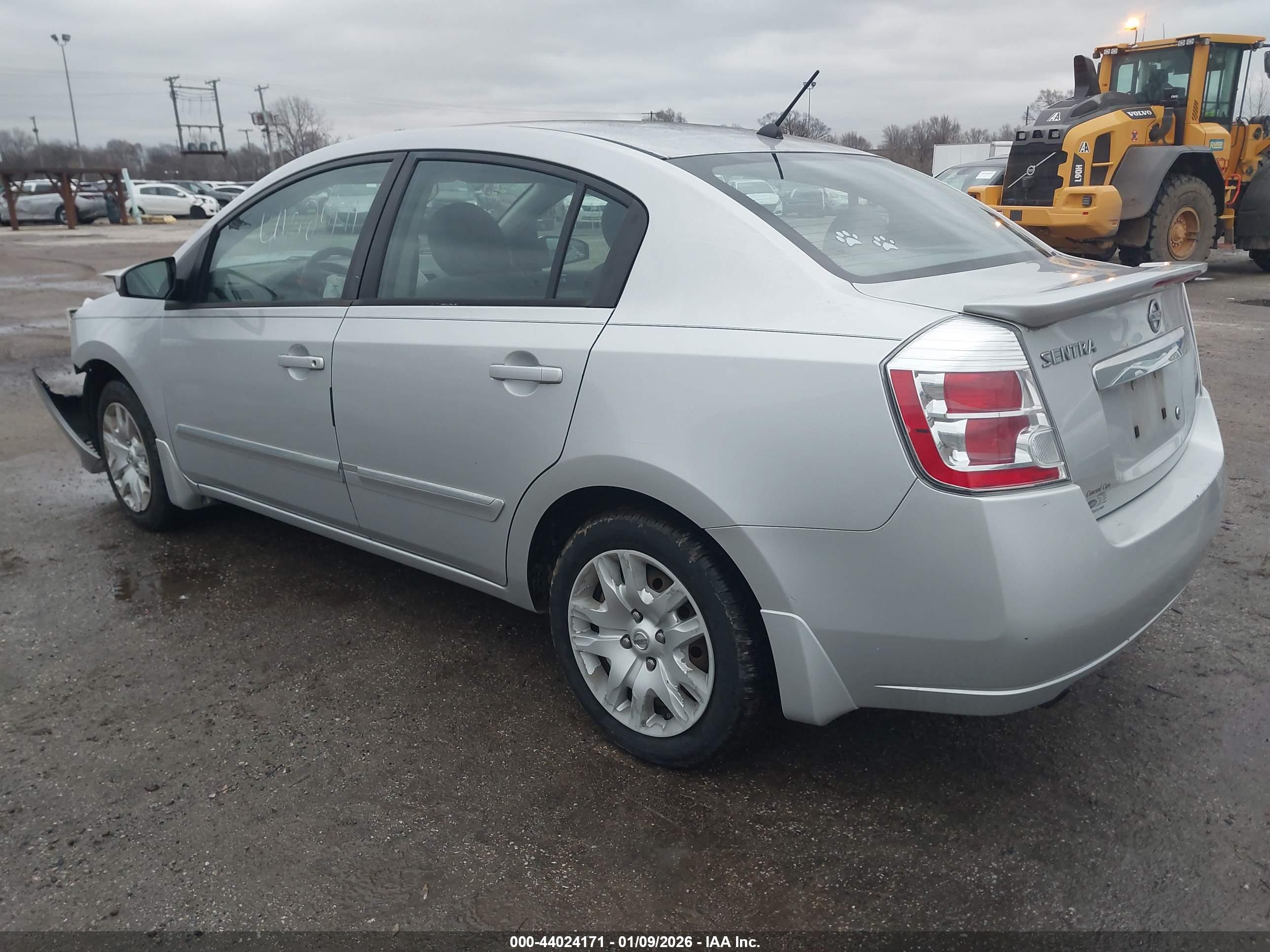 NISSAN SENTRA image 3