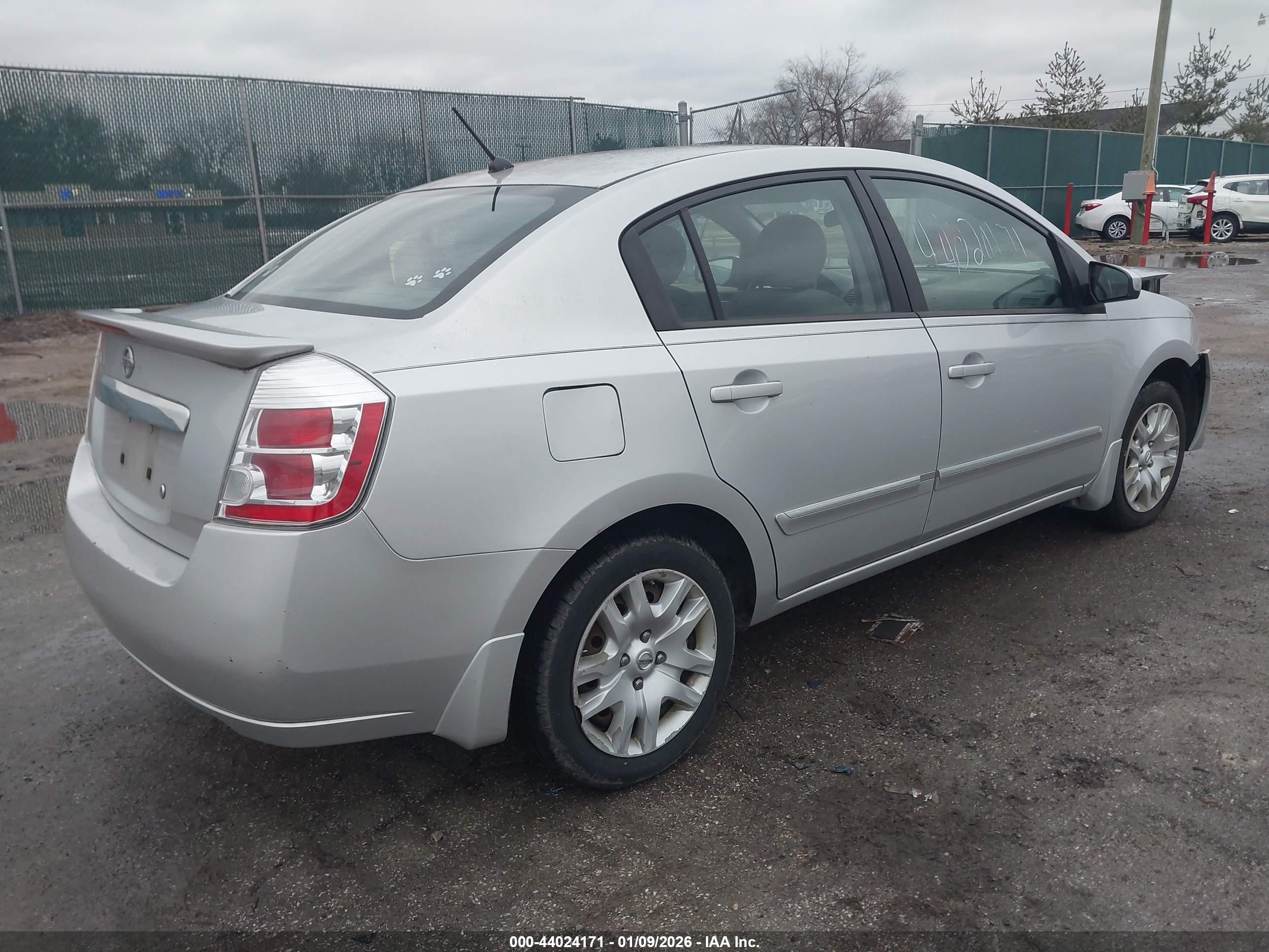 NISSAN SENTRA image 4