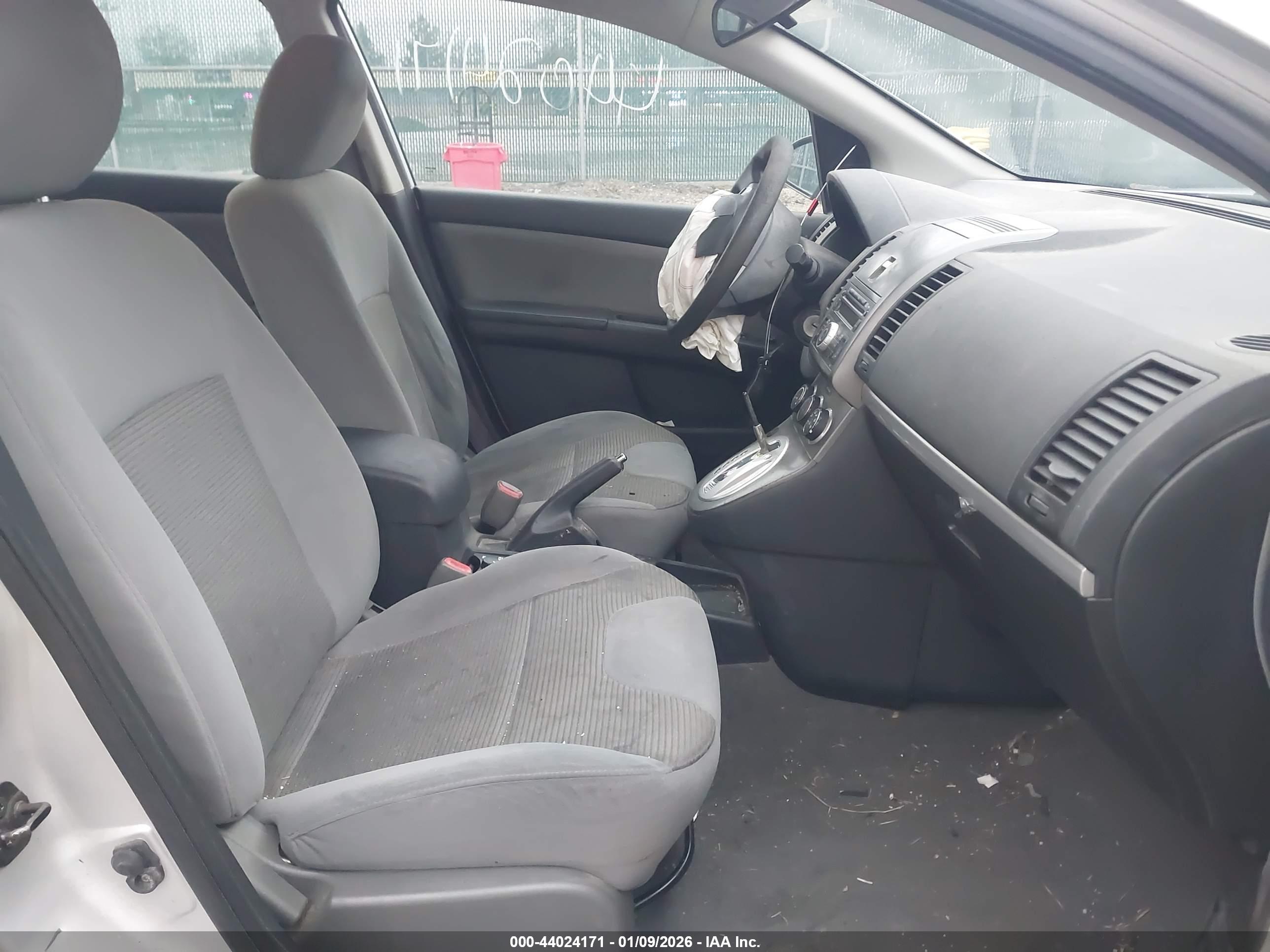 NISSAN SENTRA image 5