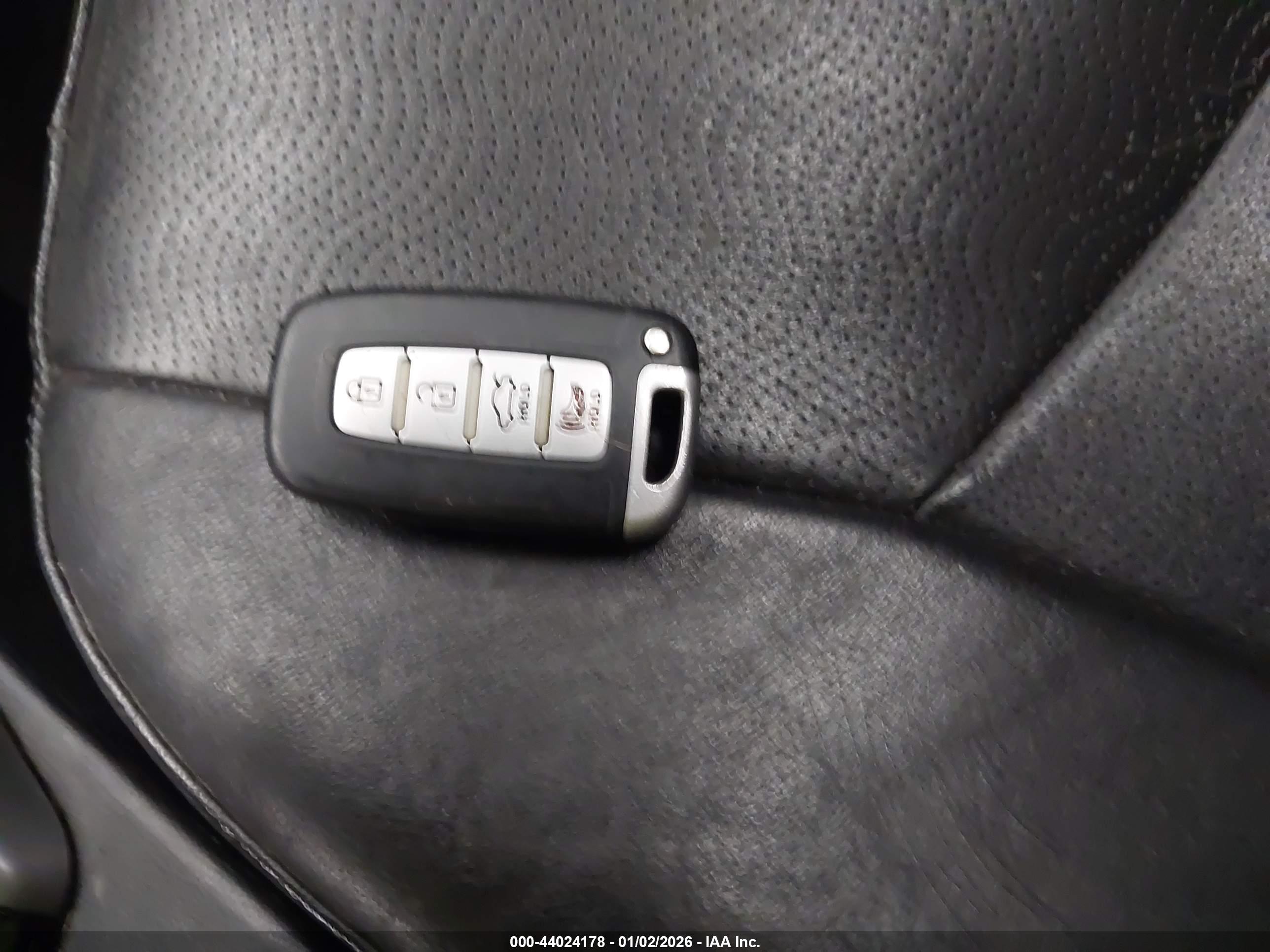 HYUNDAI ELANTRA image 11