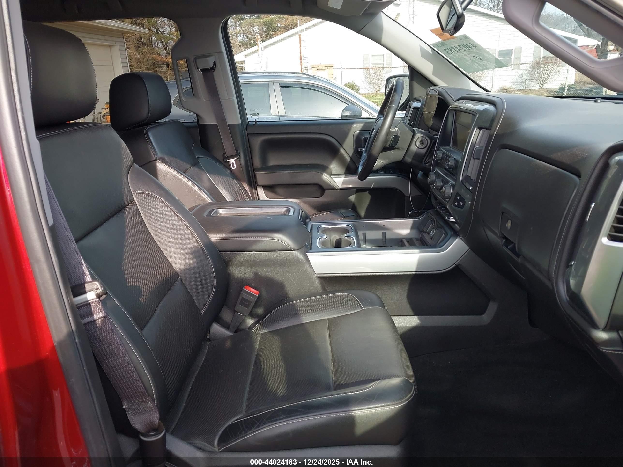 CHEVROLET SILVERADO image 5