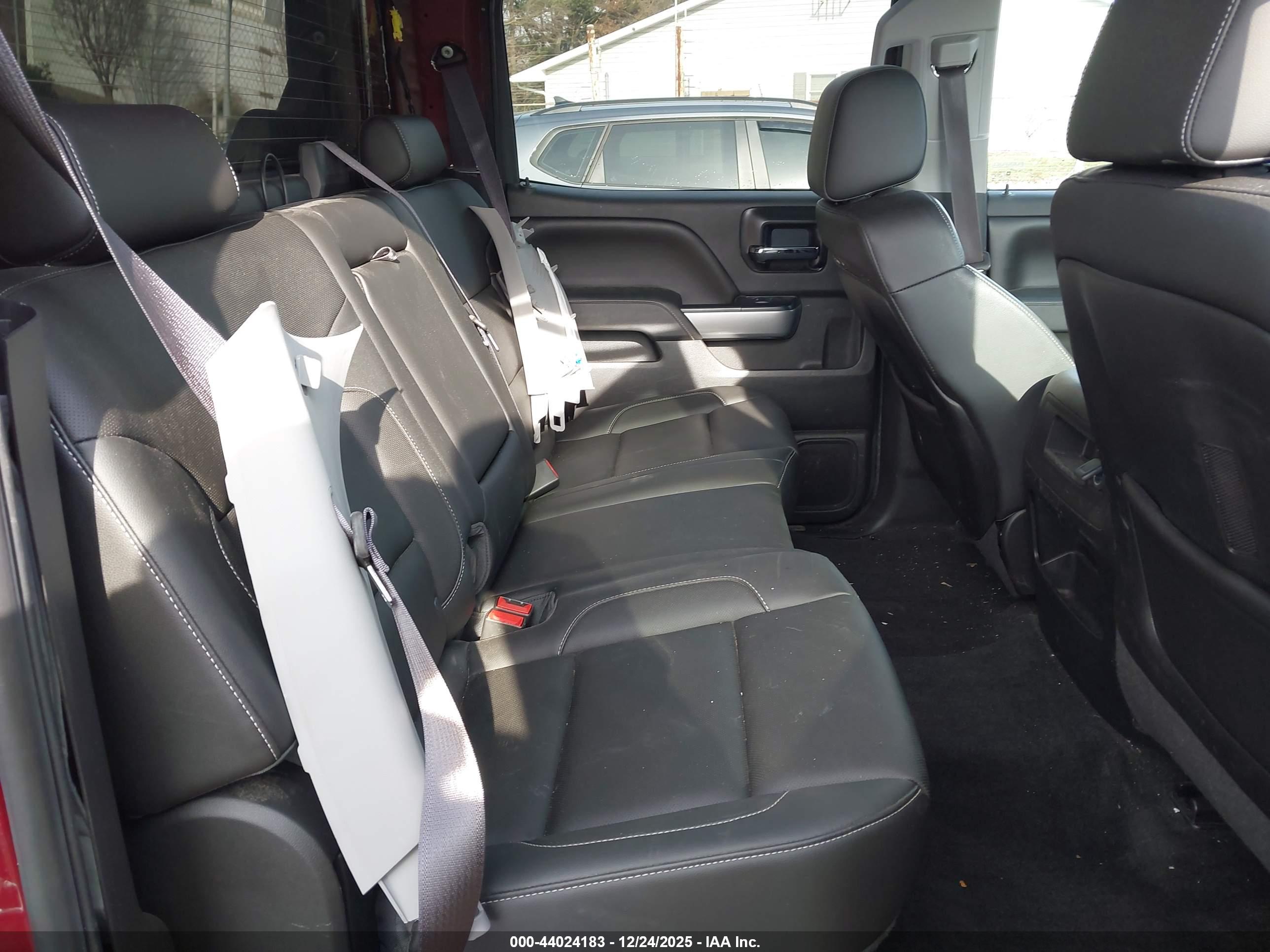 CHEVROLET SILVERADO image 8