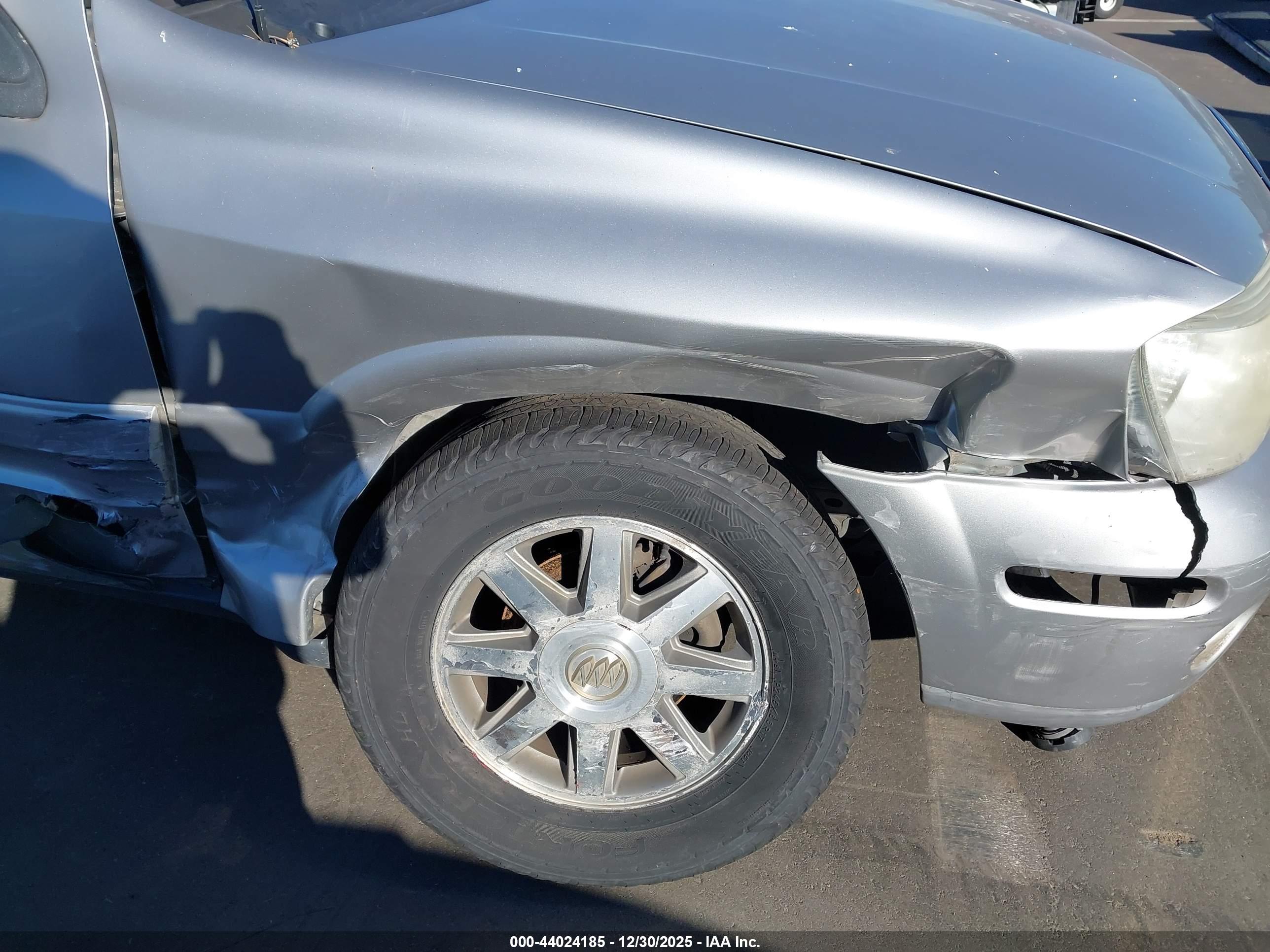 BUICK RAINIER image 6