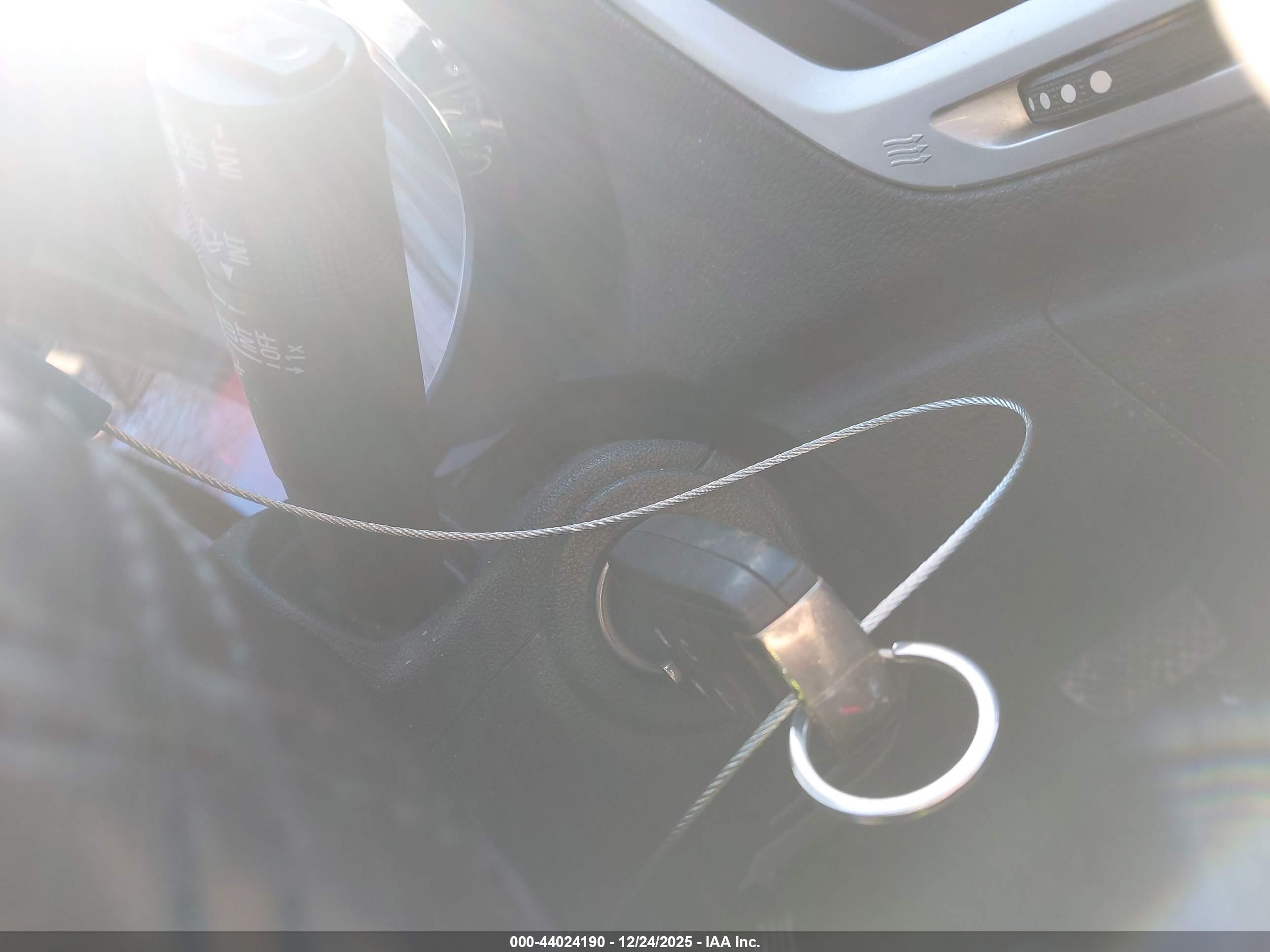 GMC TERRAIN image 11