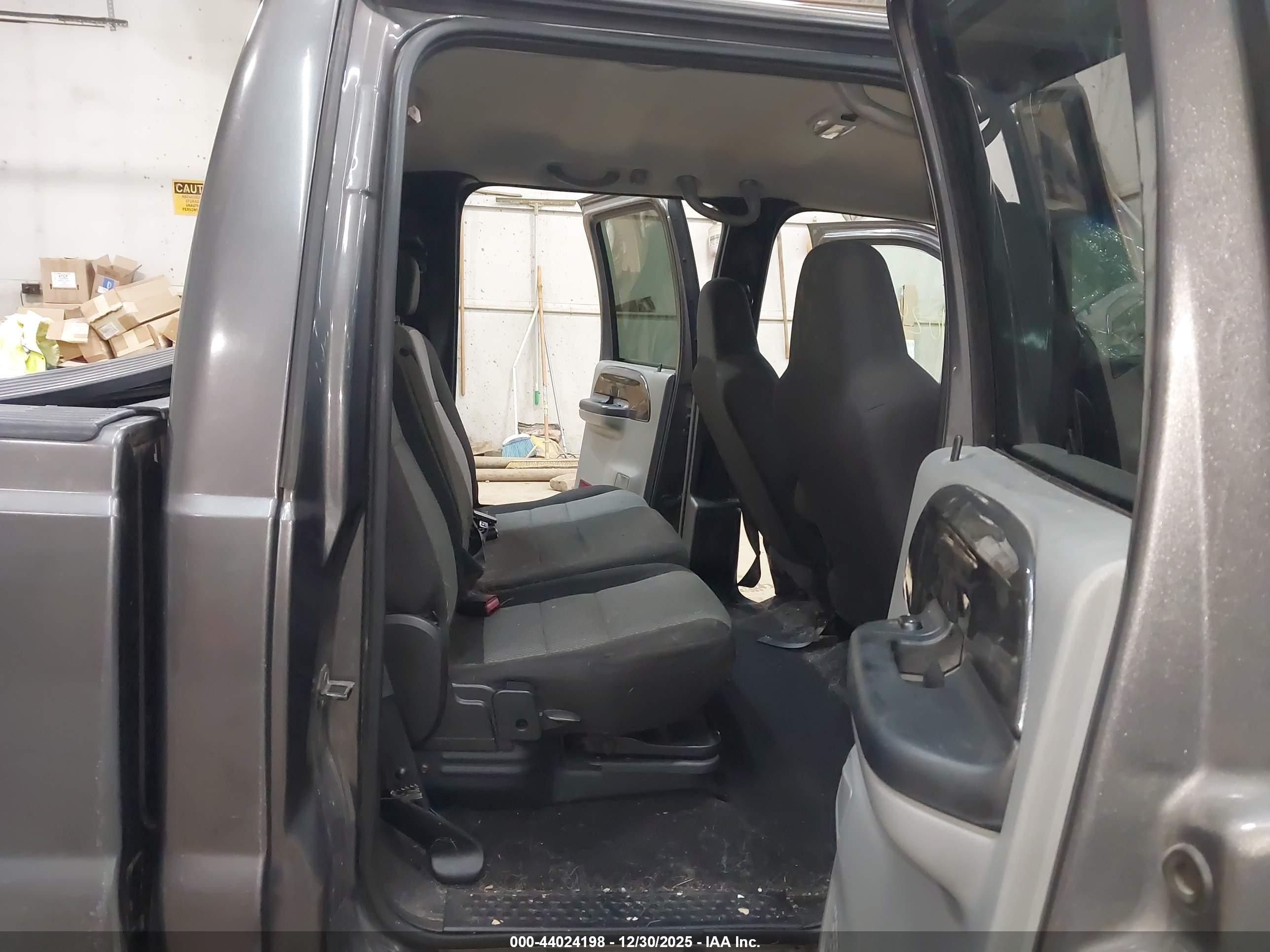 FORD F-250 image 8