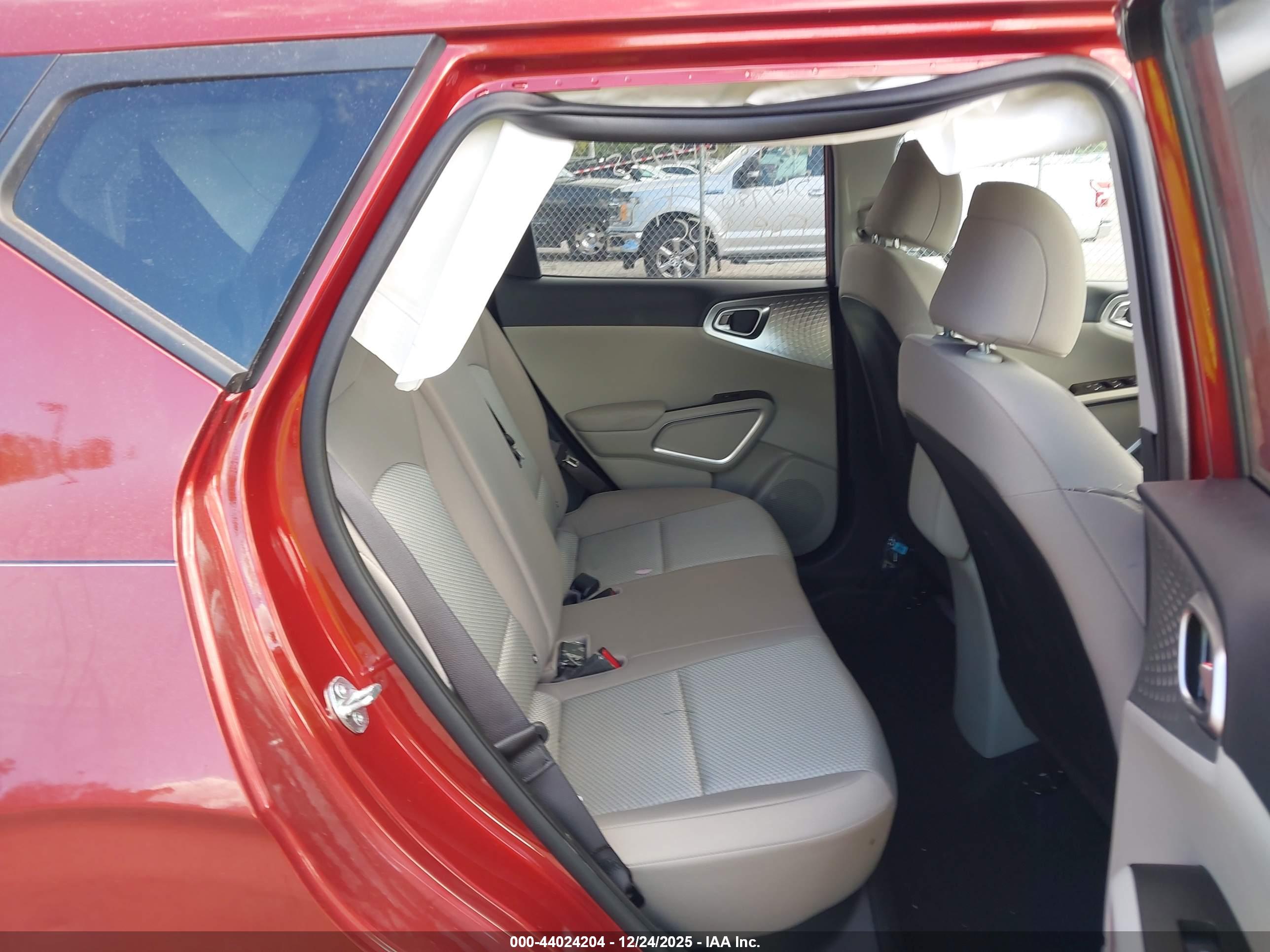 KIA SOUL image 8