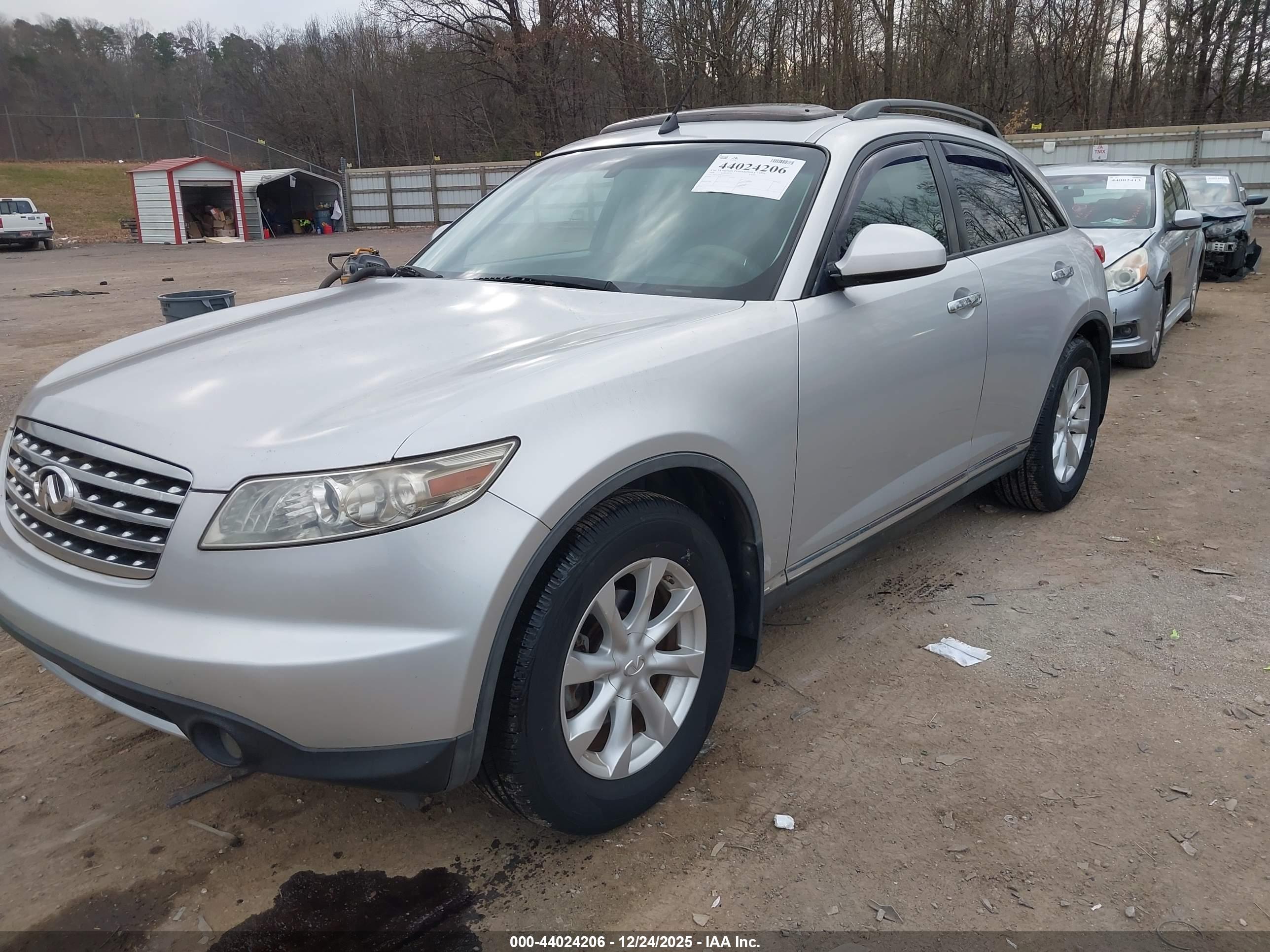 INFINITI FX35 image 2
