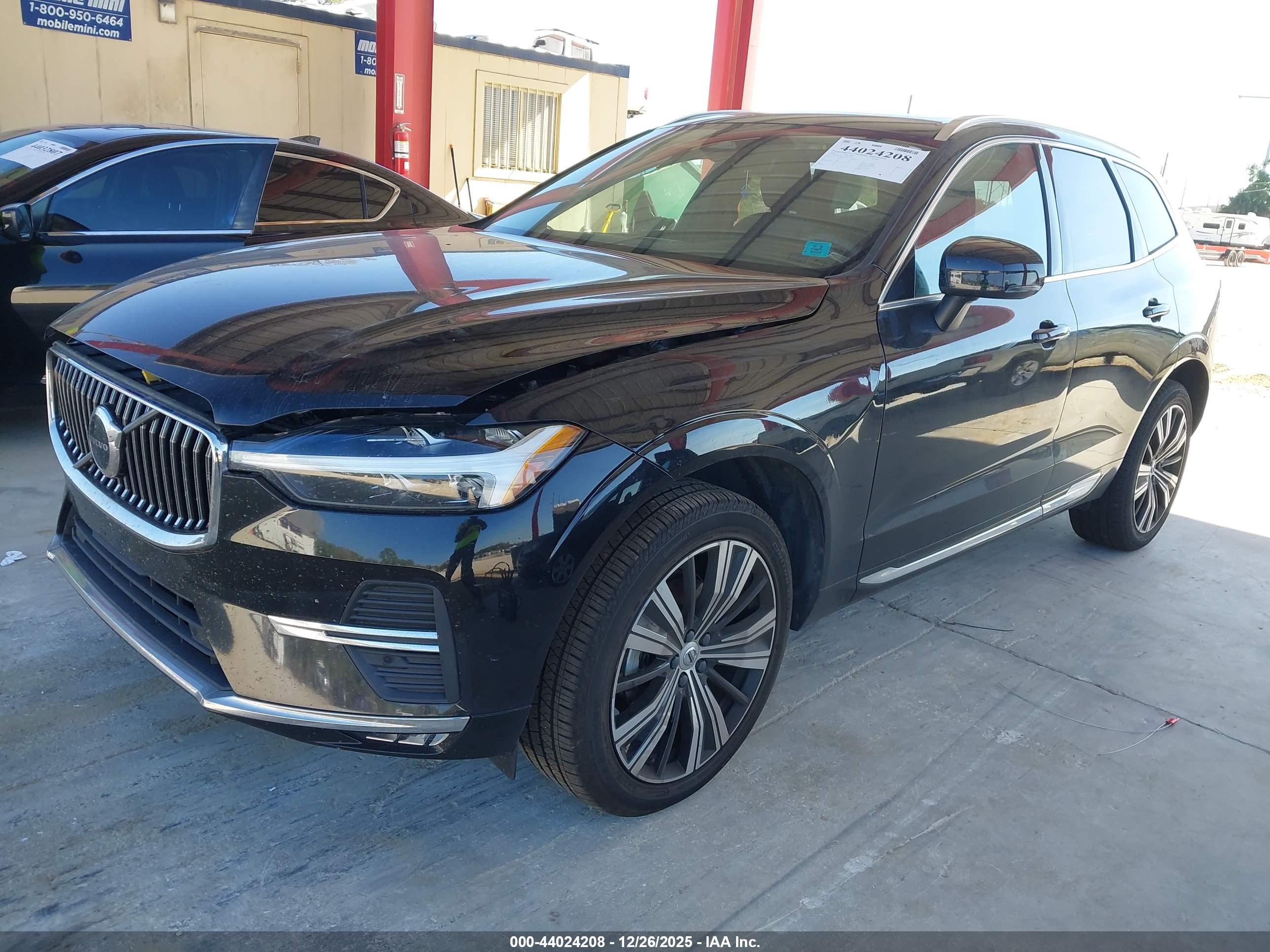 VOLVO XC60 image 2