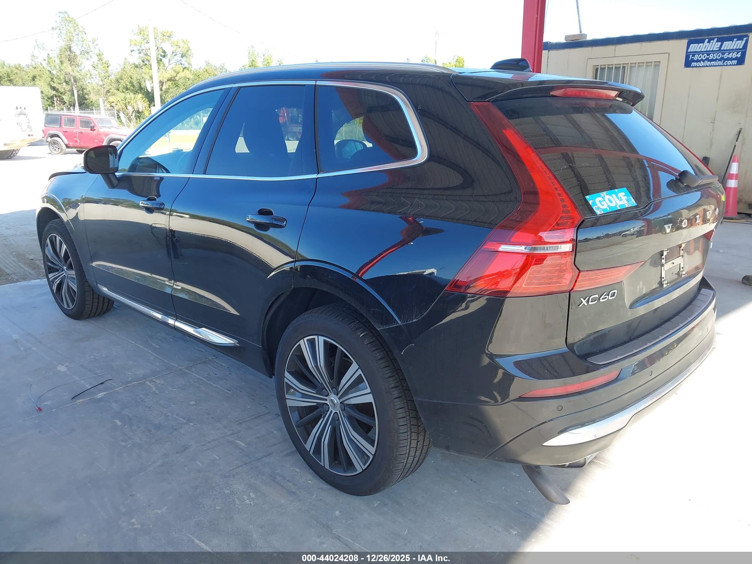 VOLVO XC60 image 3