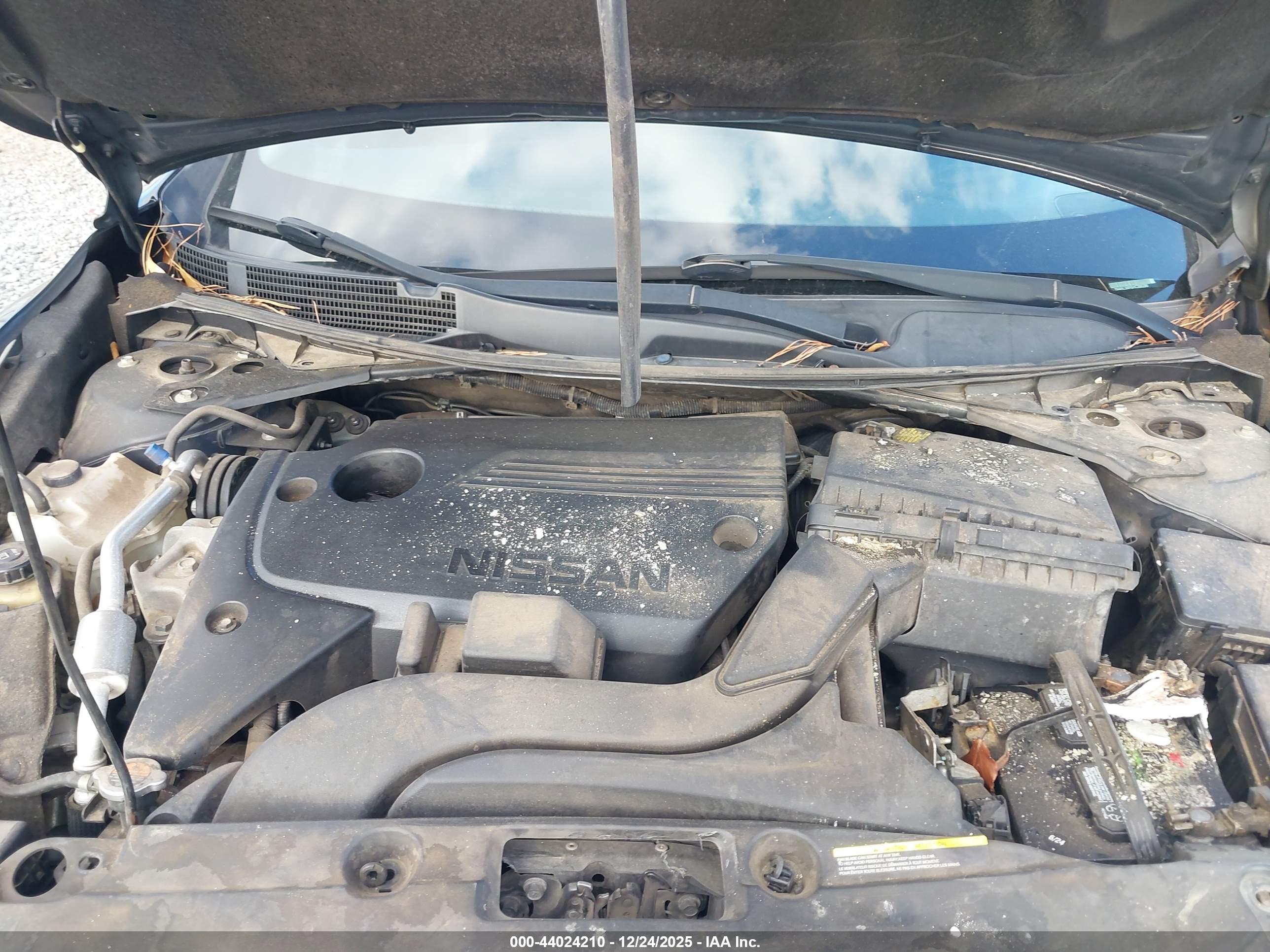 NISSAN ALTIMA image 10