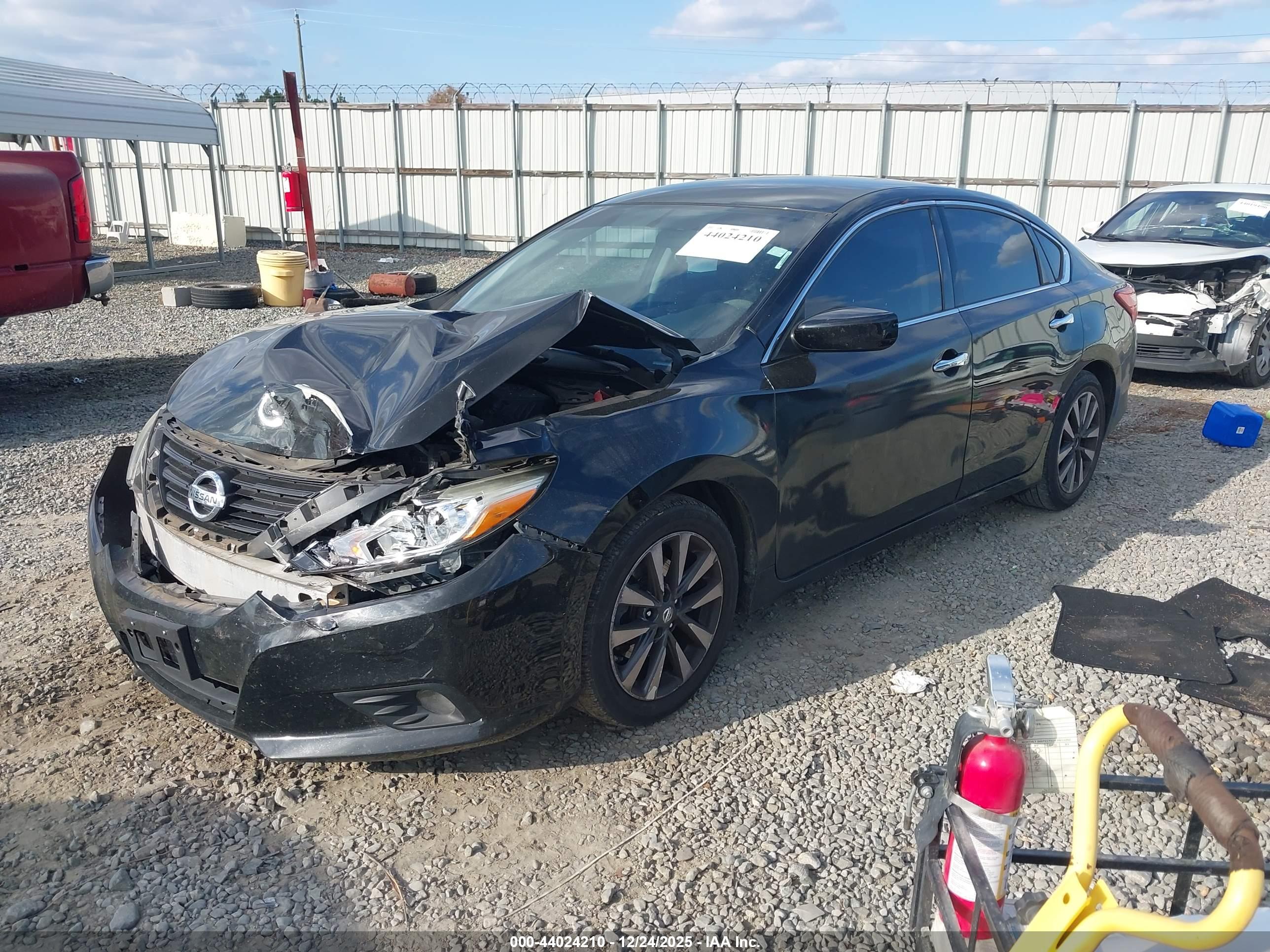 NISSAN ALTIMA image 2