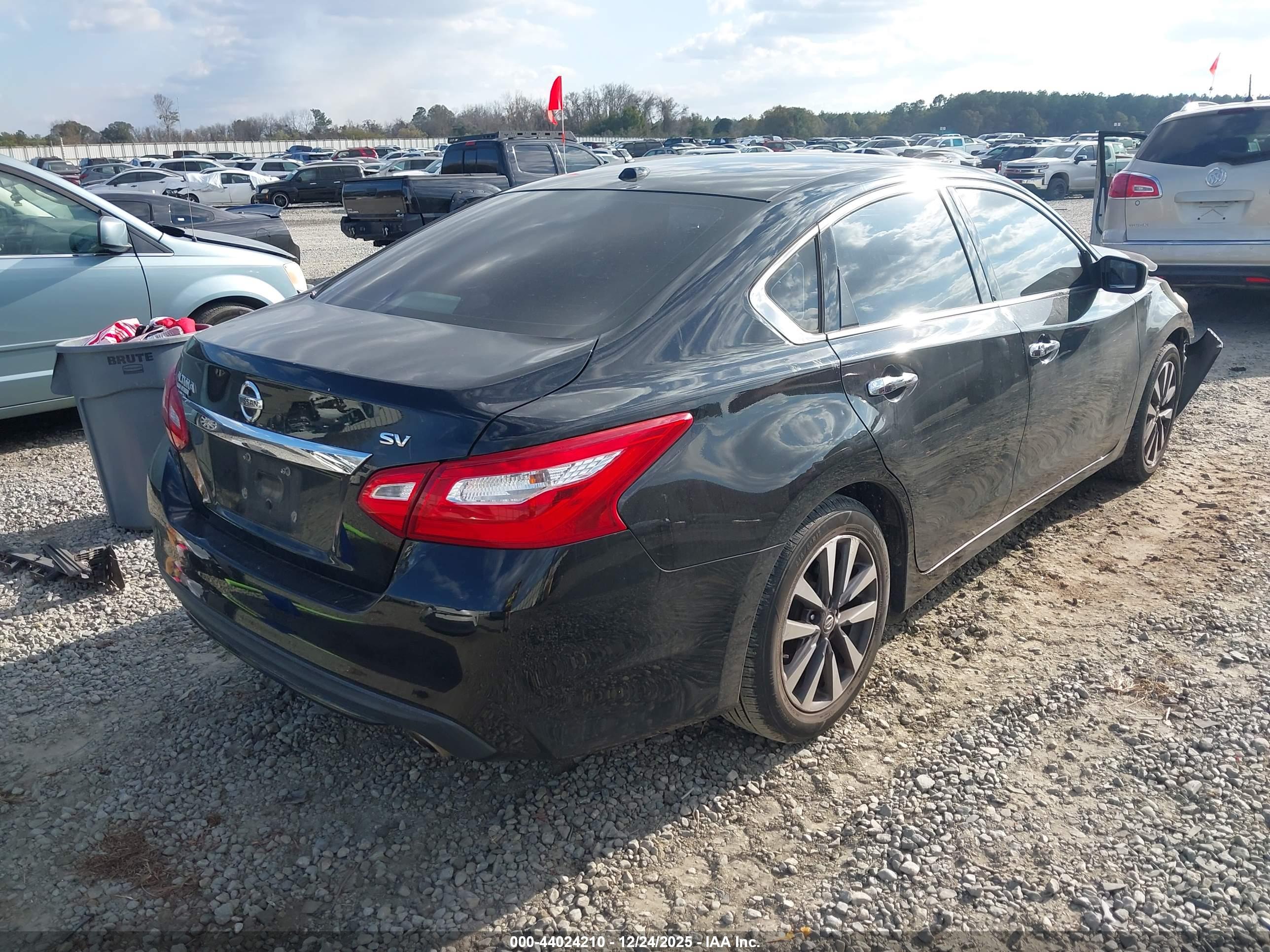 NISSAN ALTIMA image 4