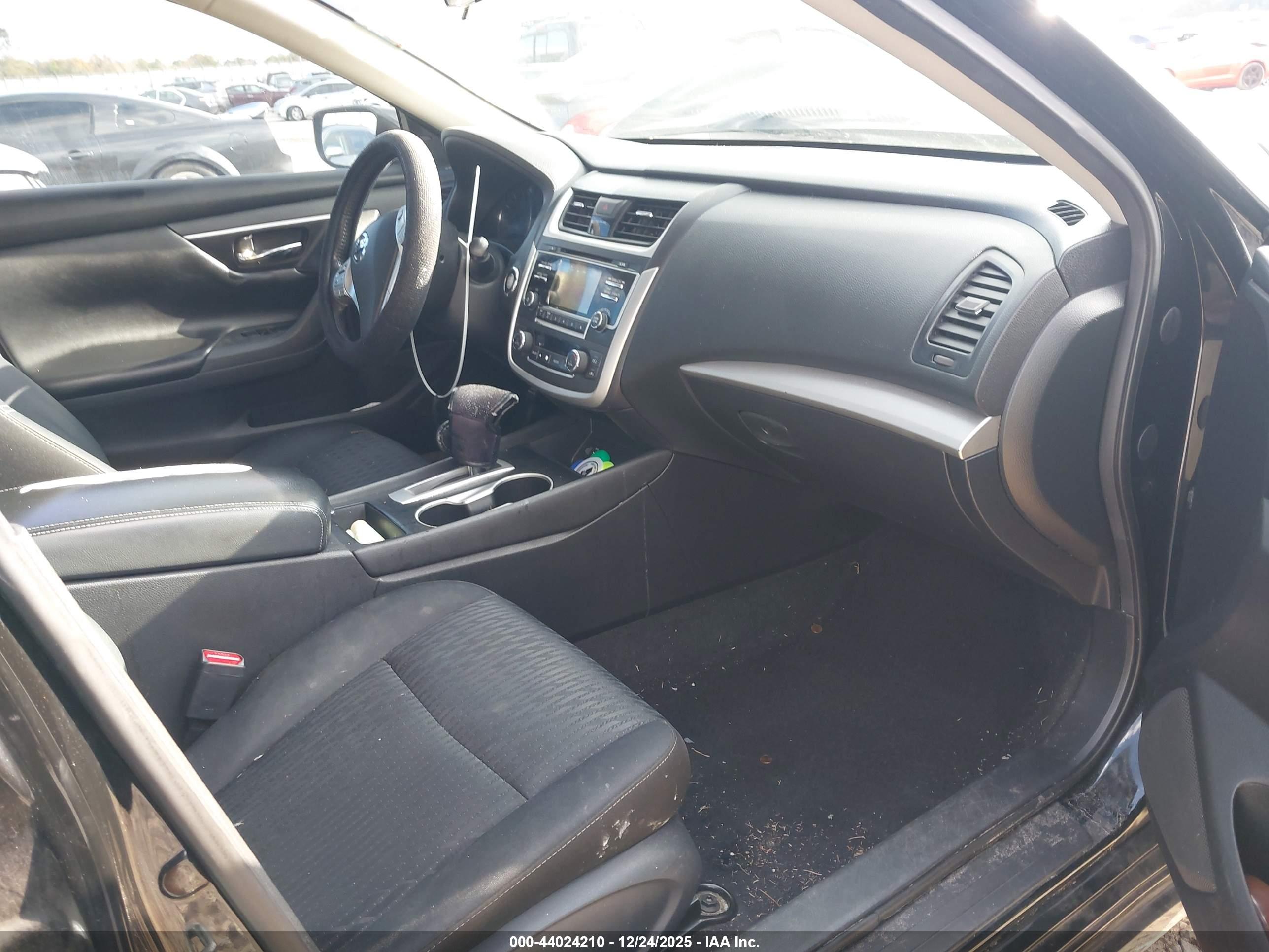 NISSAN ALTIMA image 5