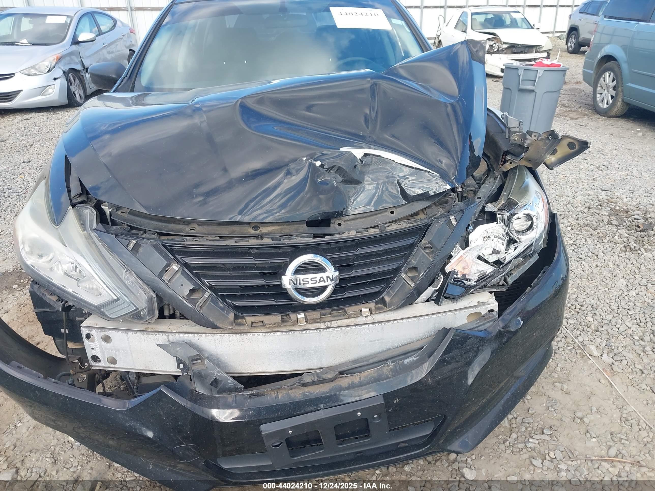 NISSAN ALTIMA image 6