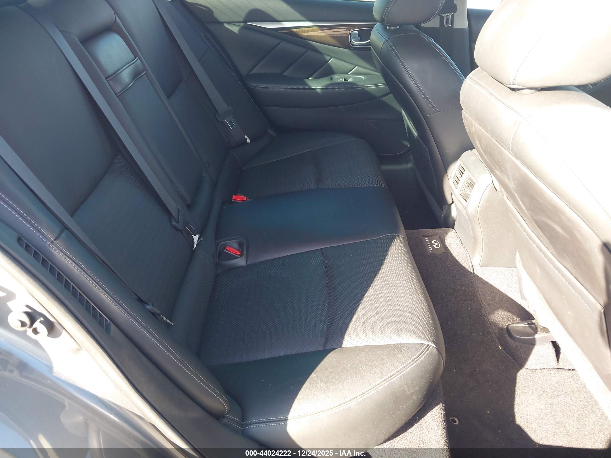 INFINITI Q50 image 8
