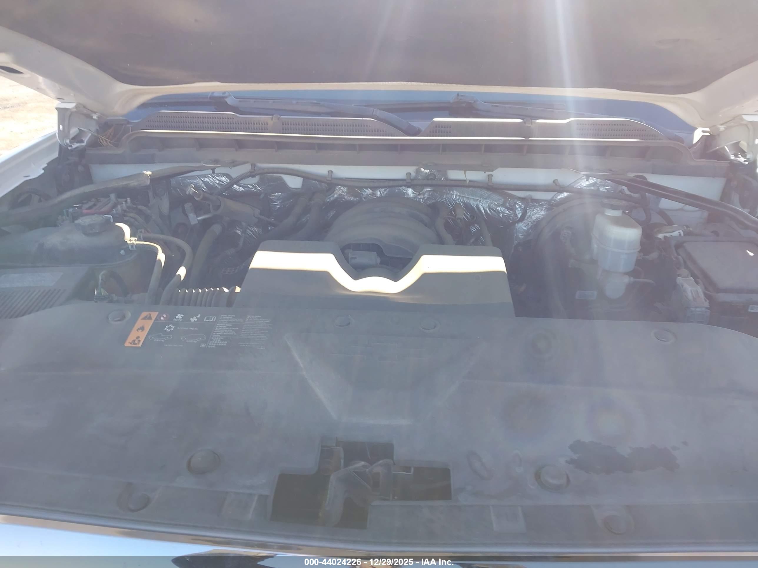 CHEVROLET SILVERADO image 10