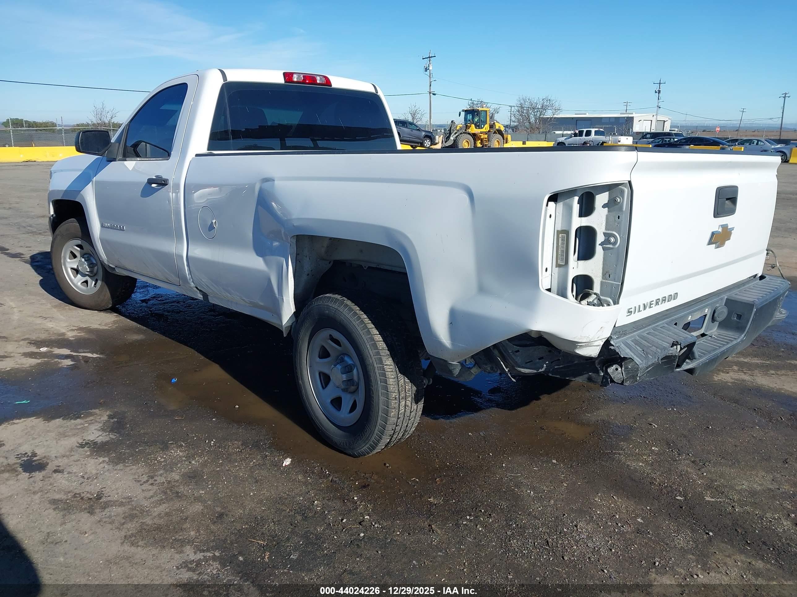 CHEVROLET SILVERADO image 3