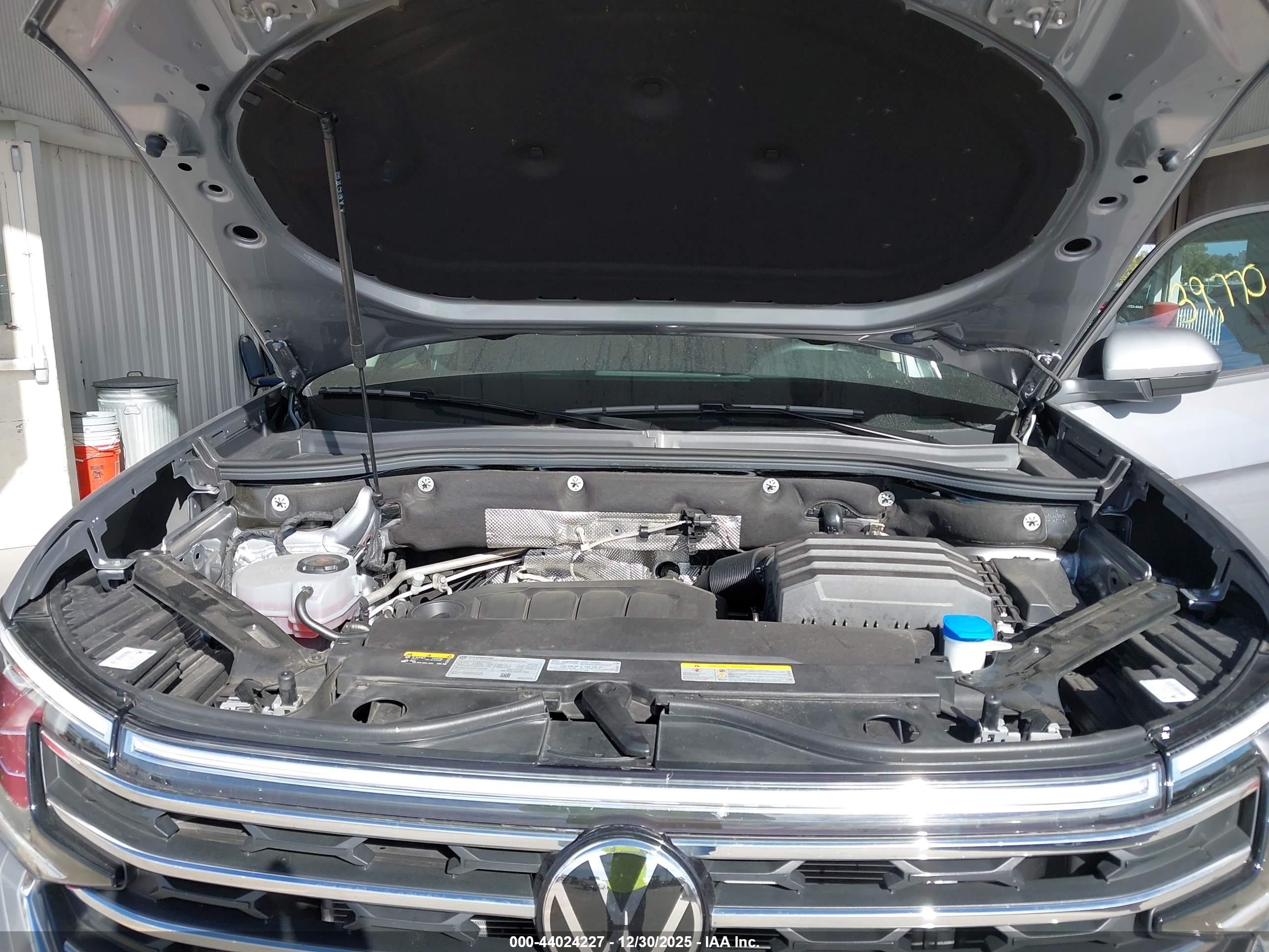 VOLKSWAGEN ATLAS image 10