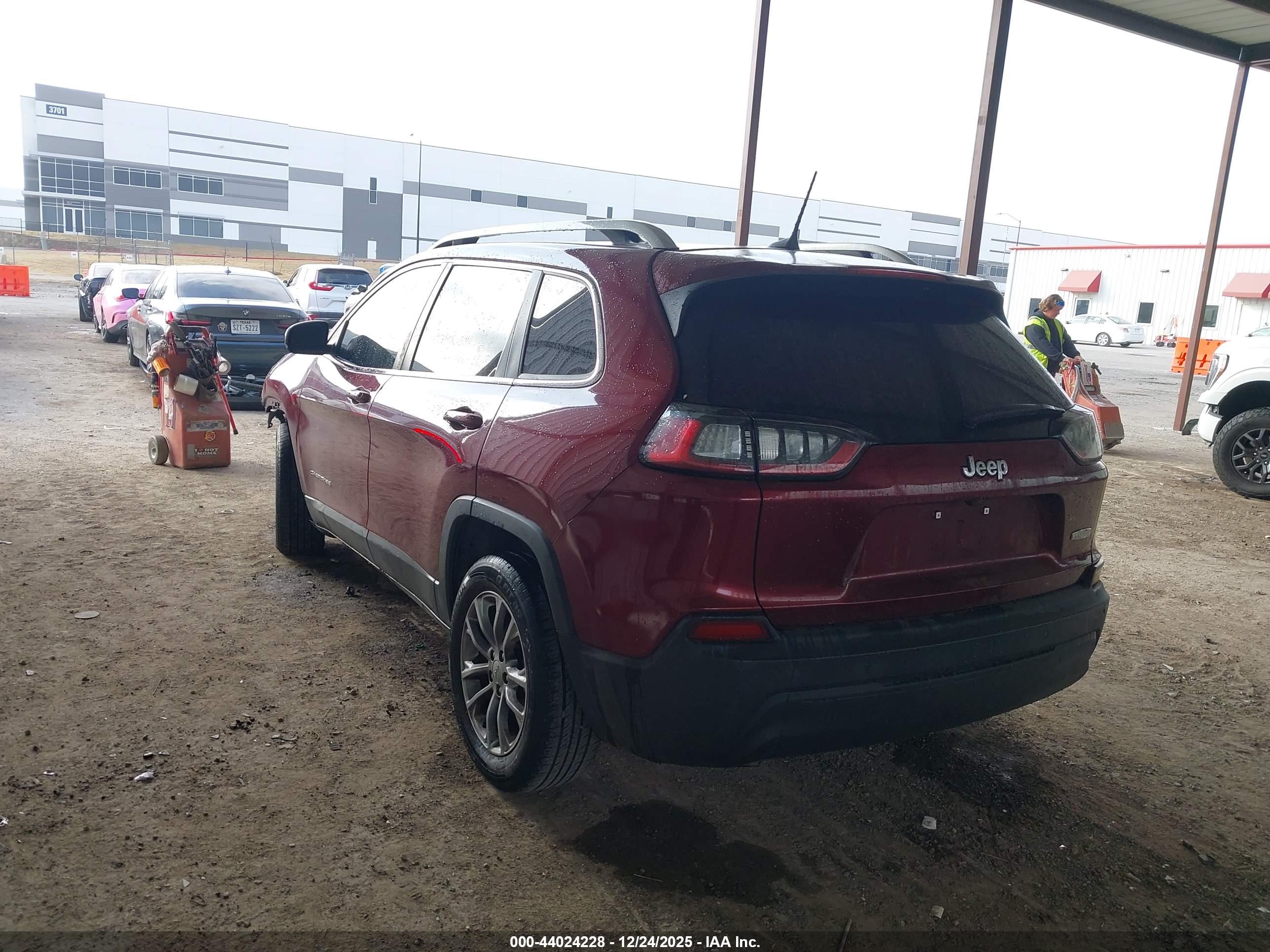 JEEP CHEROKEE image 3