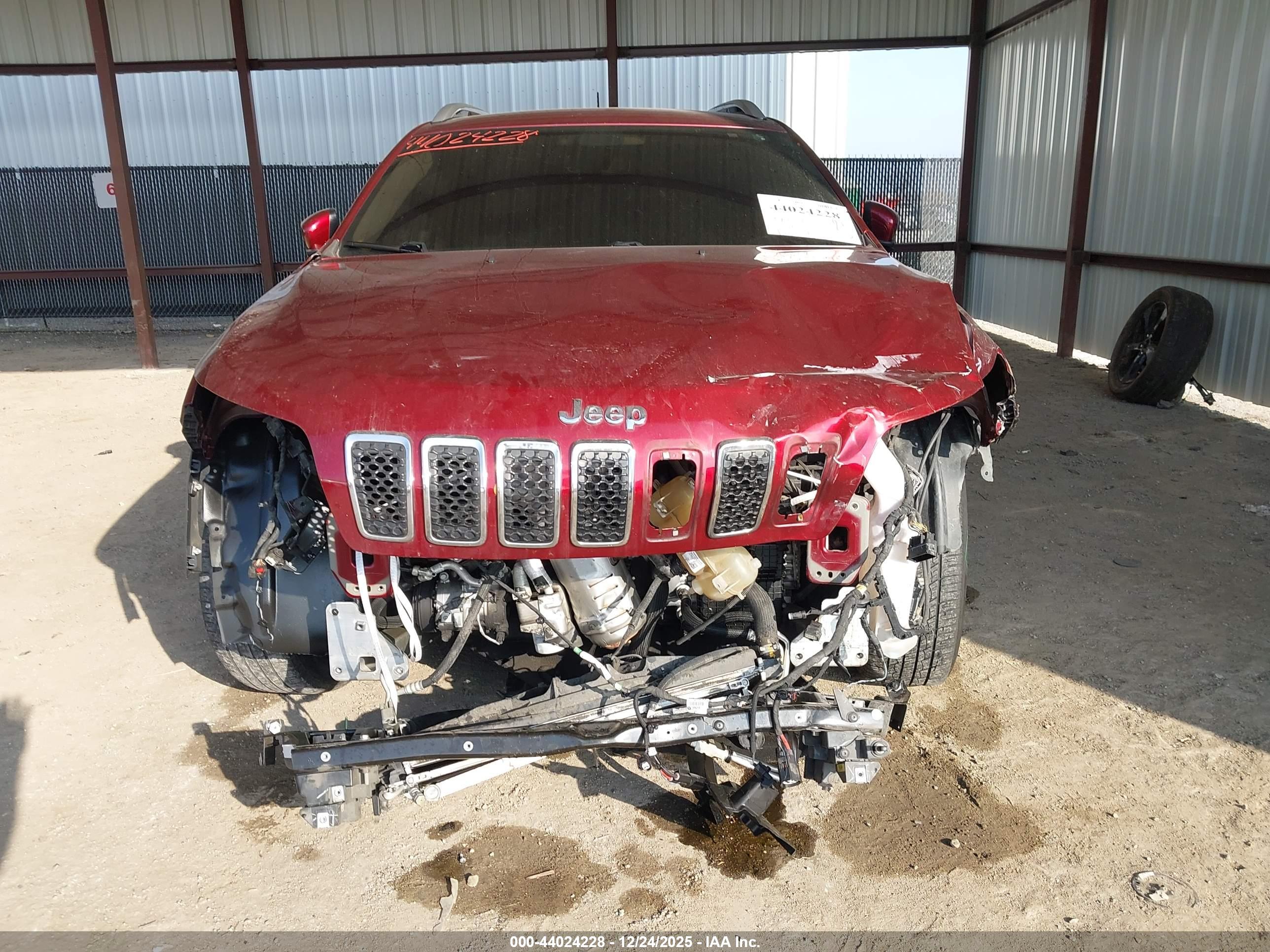 JEEP CHEROKEE image 6