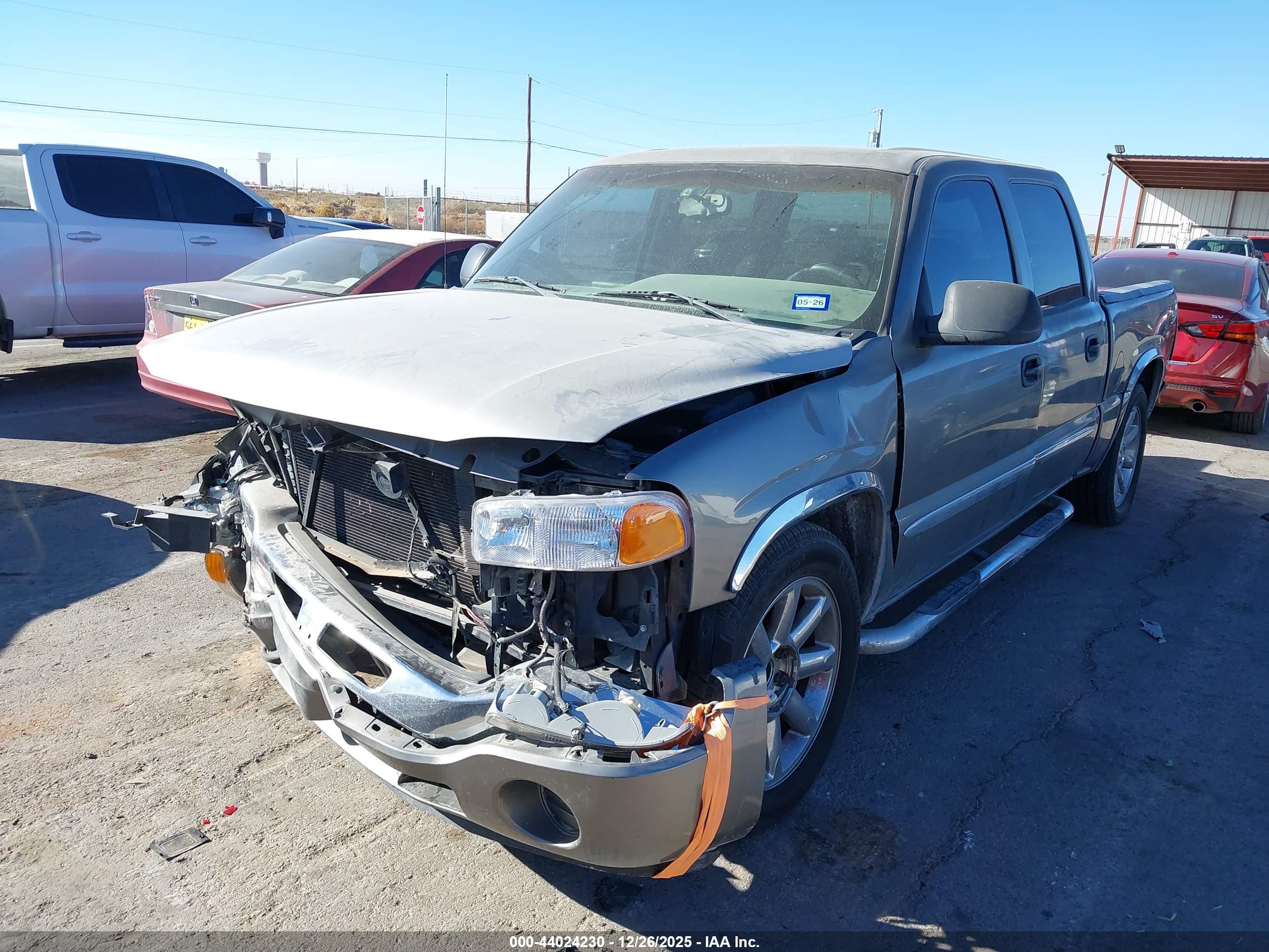 GMC SIERRA image 2