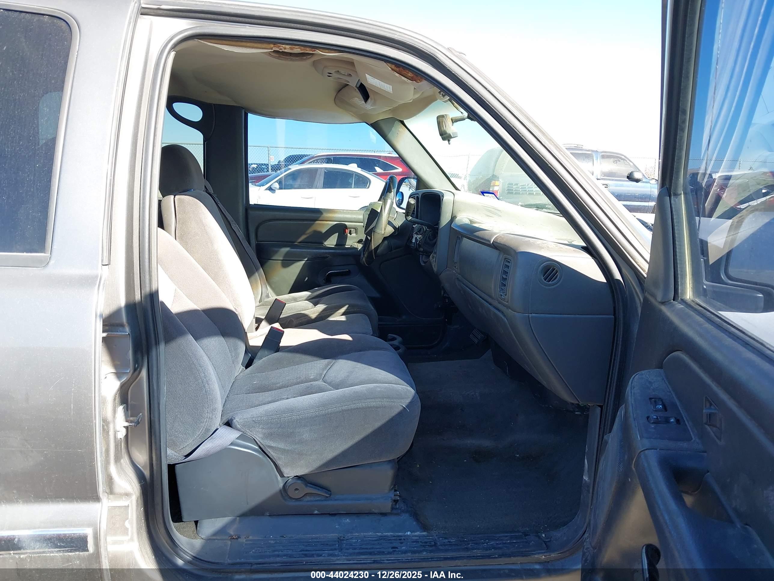 GMC SIERRA image 5