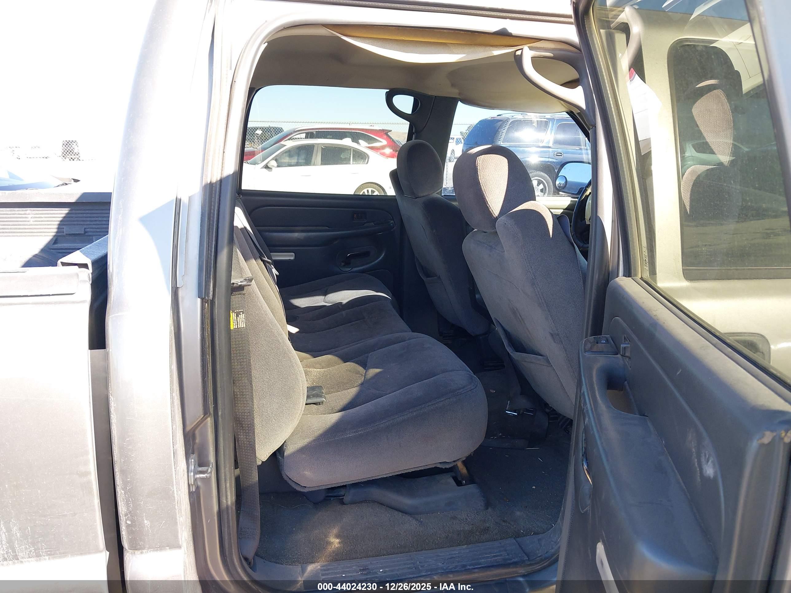 GMC SIERRA image 8