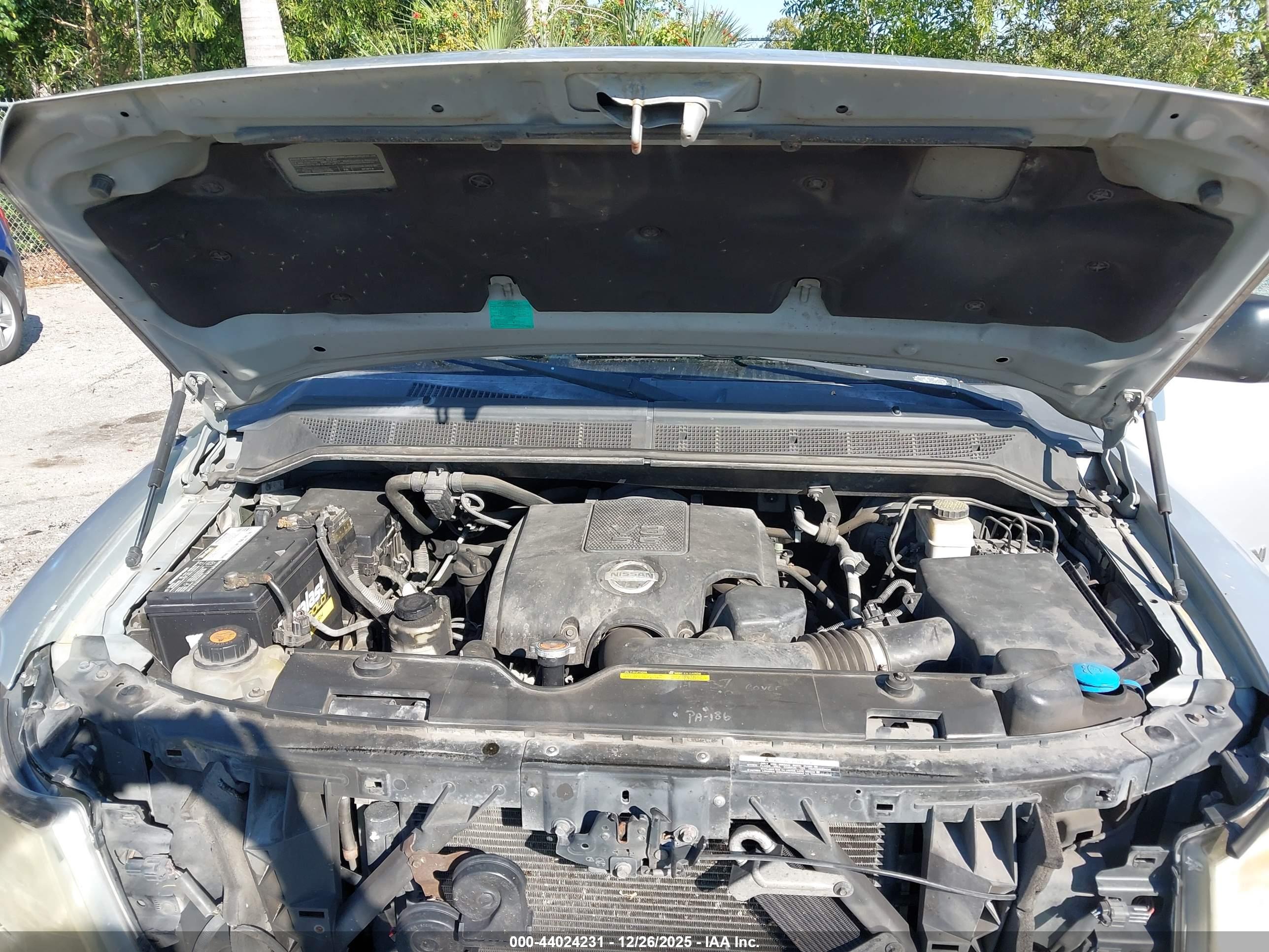 NISSAN TITAN image 10
